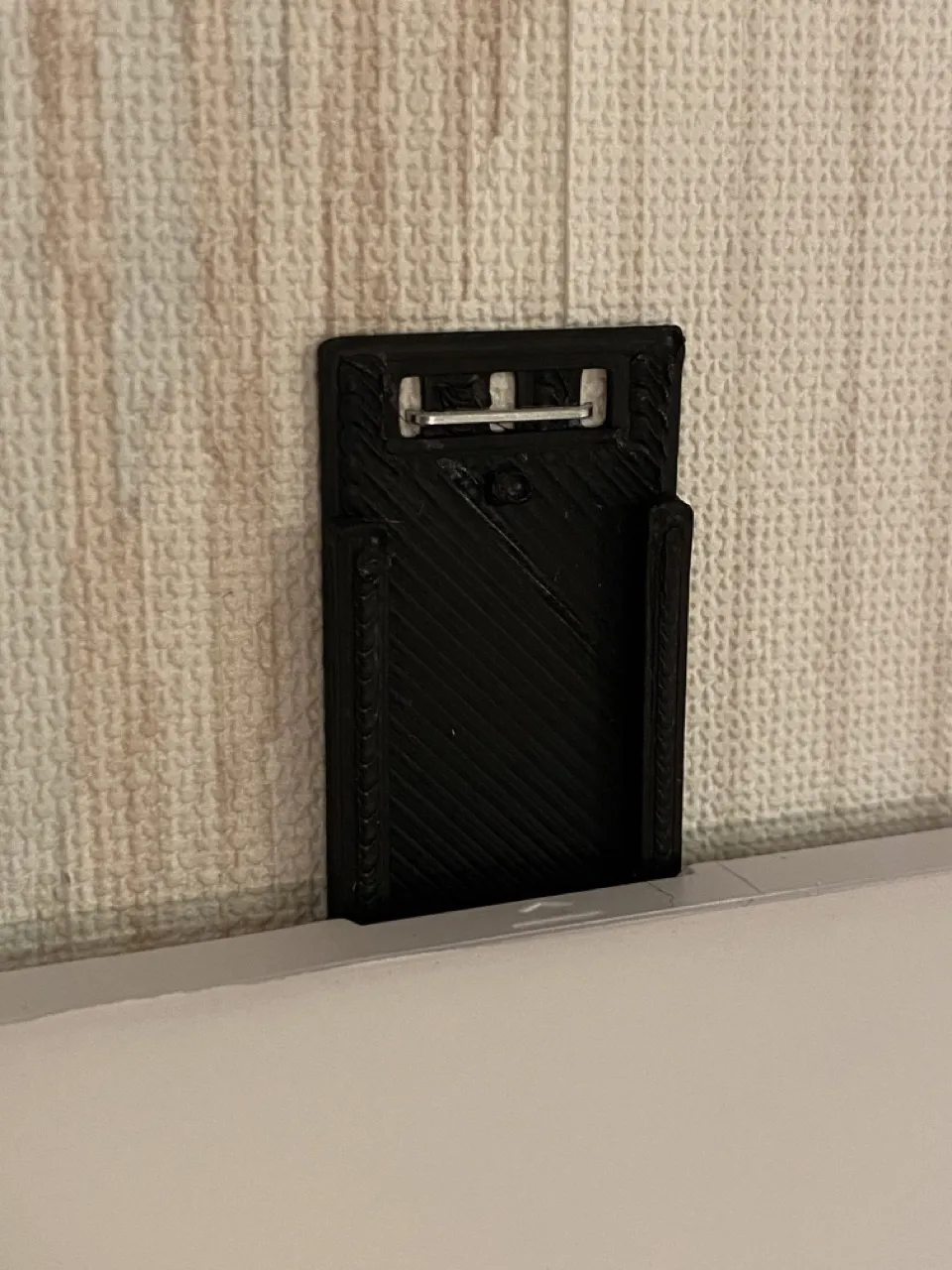 Kẹp giữ Nanoleaf Canvas cho tường khô