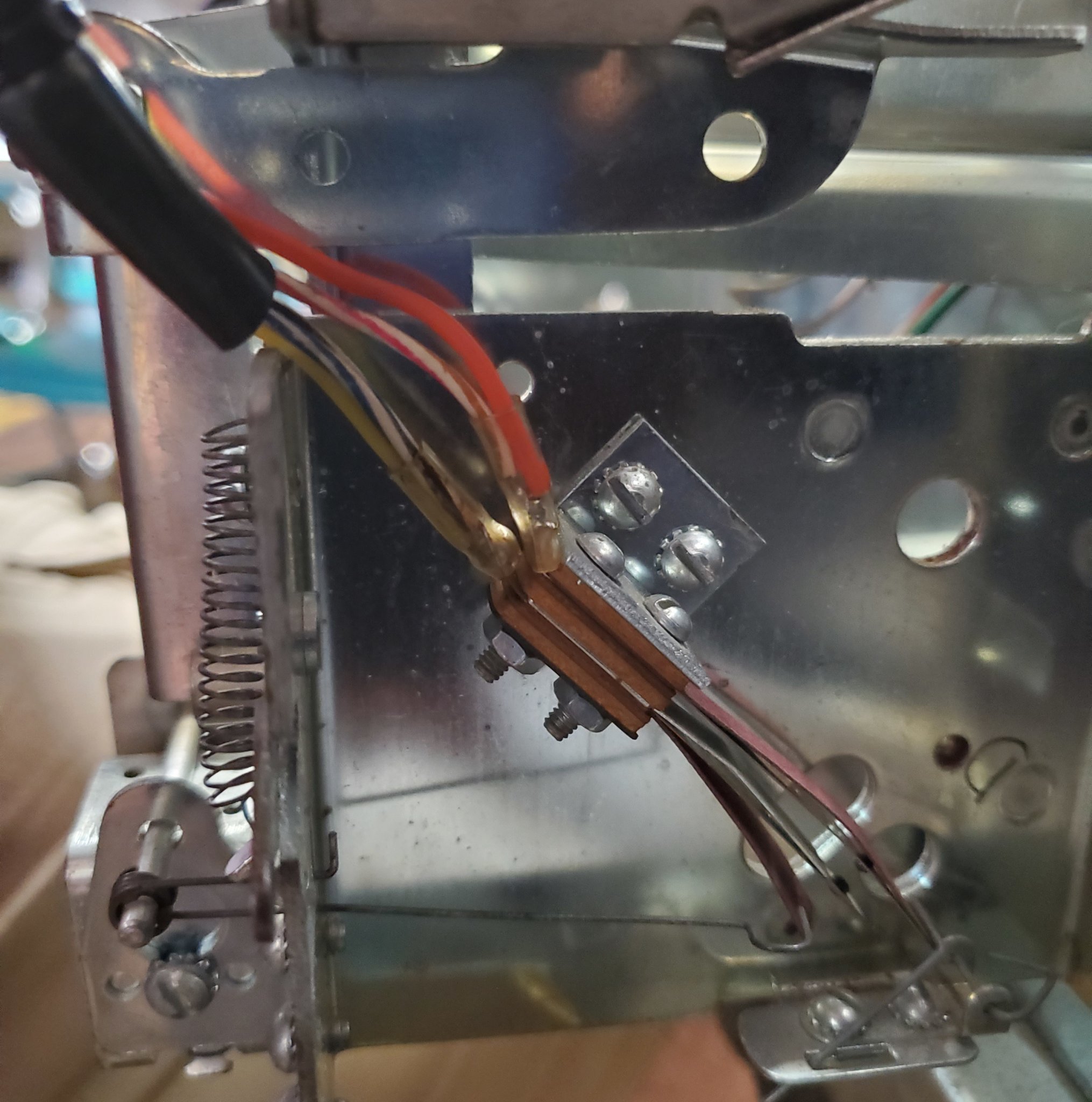 Giá đỡ thêm tín dụng cho máy chơi pinball Gottlieb