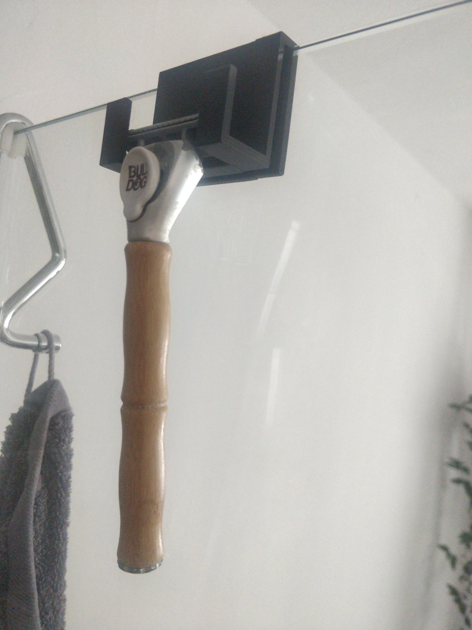 Giá treo dao cạo cho phòng tắm bằng kính 8mm