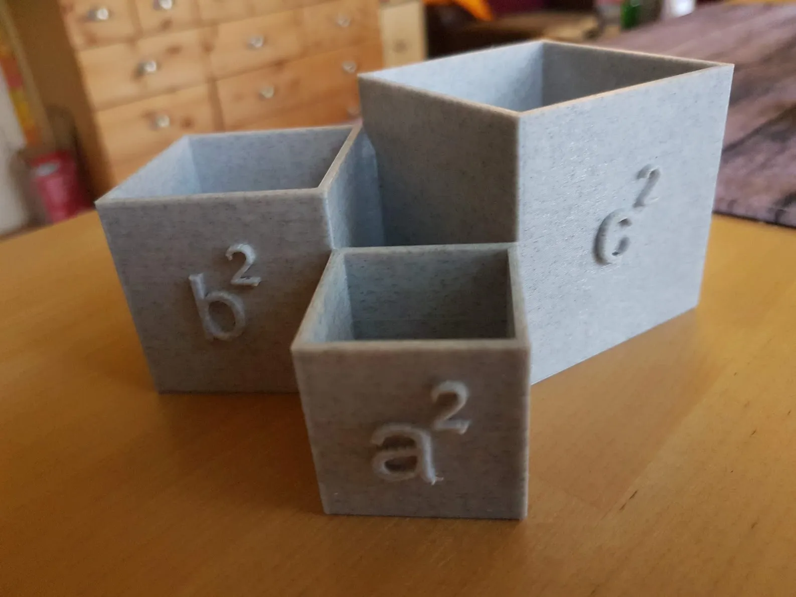 Hộp tổ chức Pythagoras nhỏ xinh