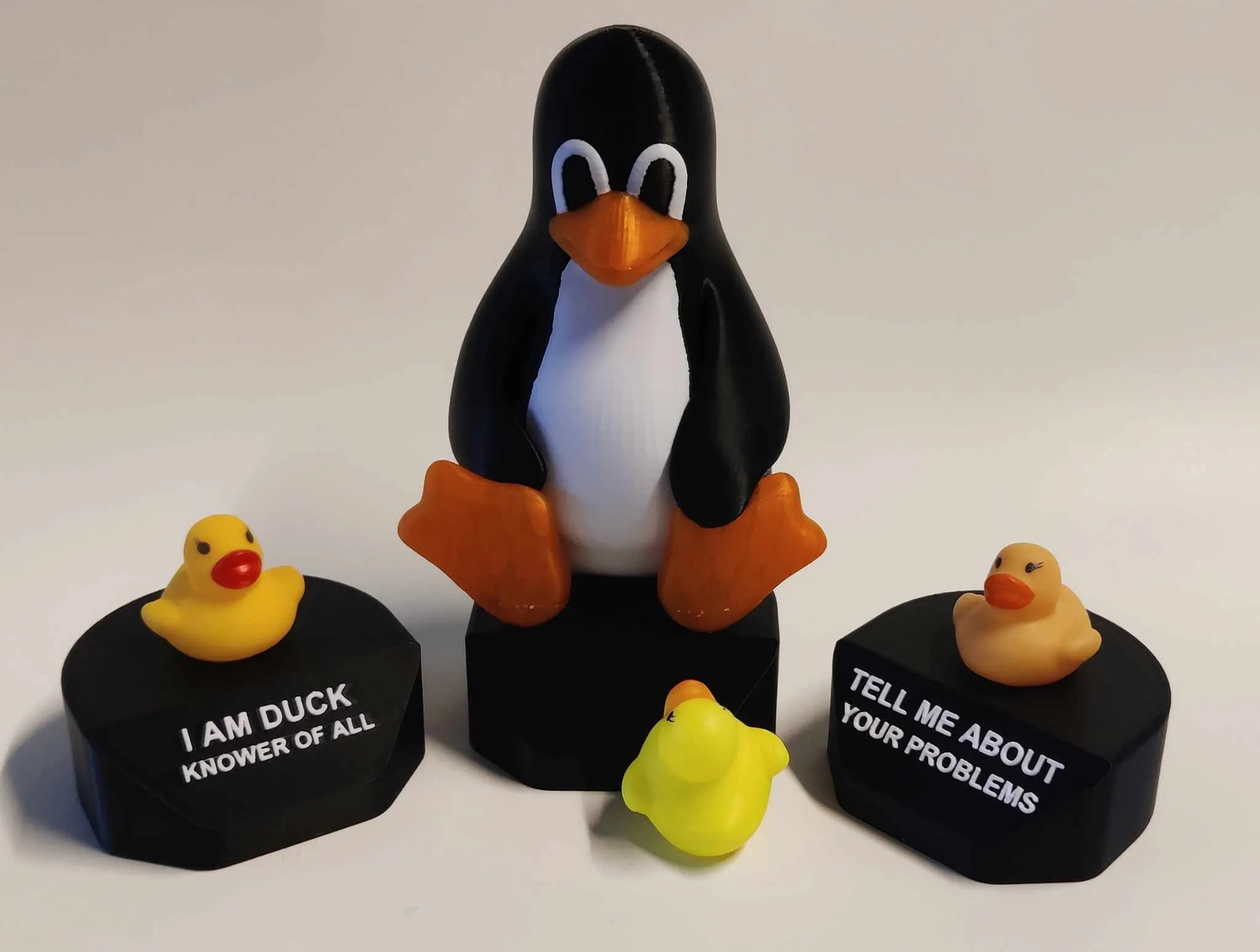 Giá đỡ vịt cao su tùy chỉnh cho bàn làm việc