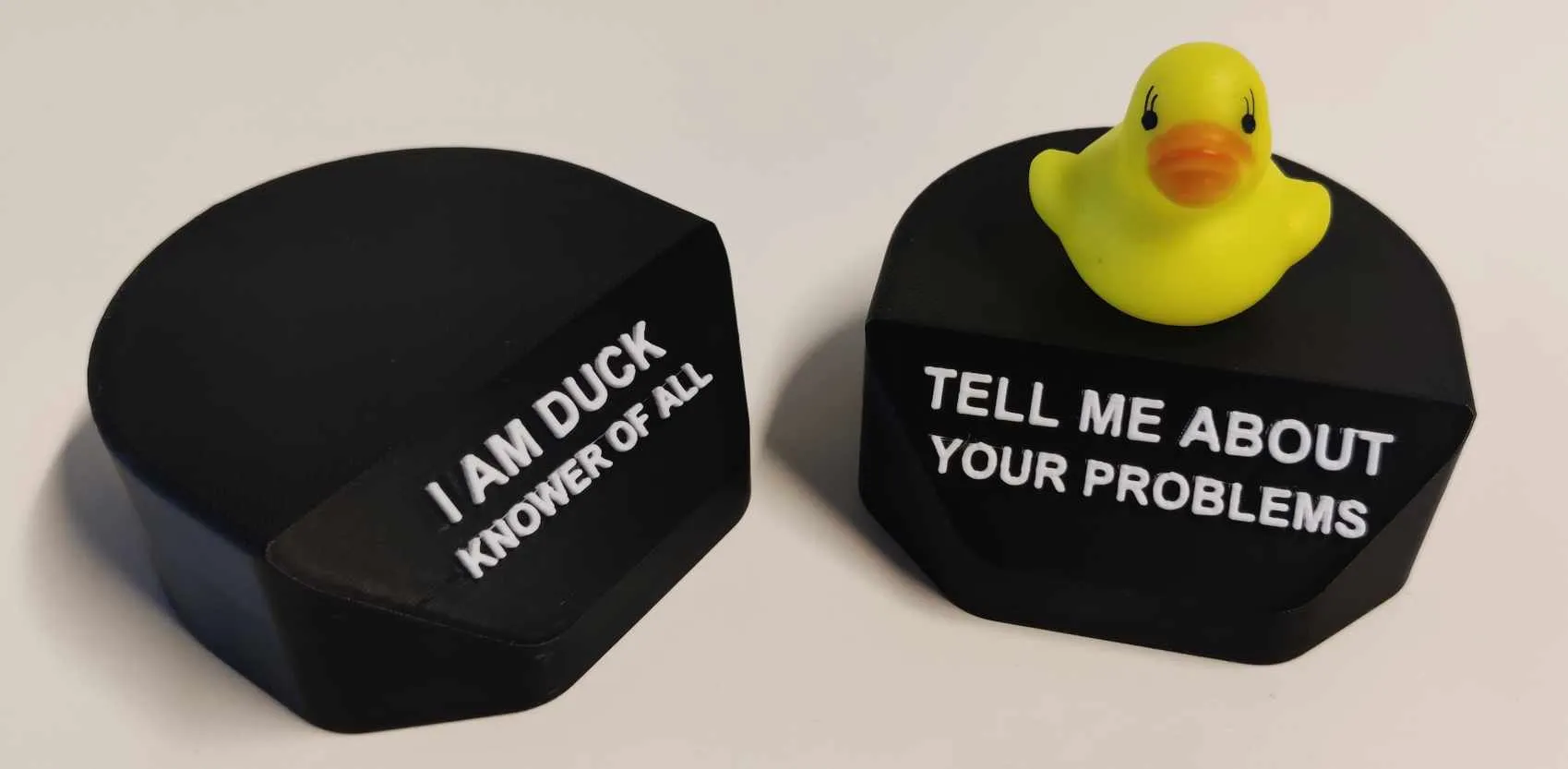 Giá đỡ vịt cao su tùy chỉnh cho bàn làm việc