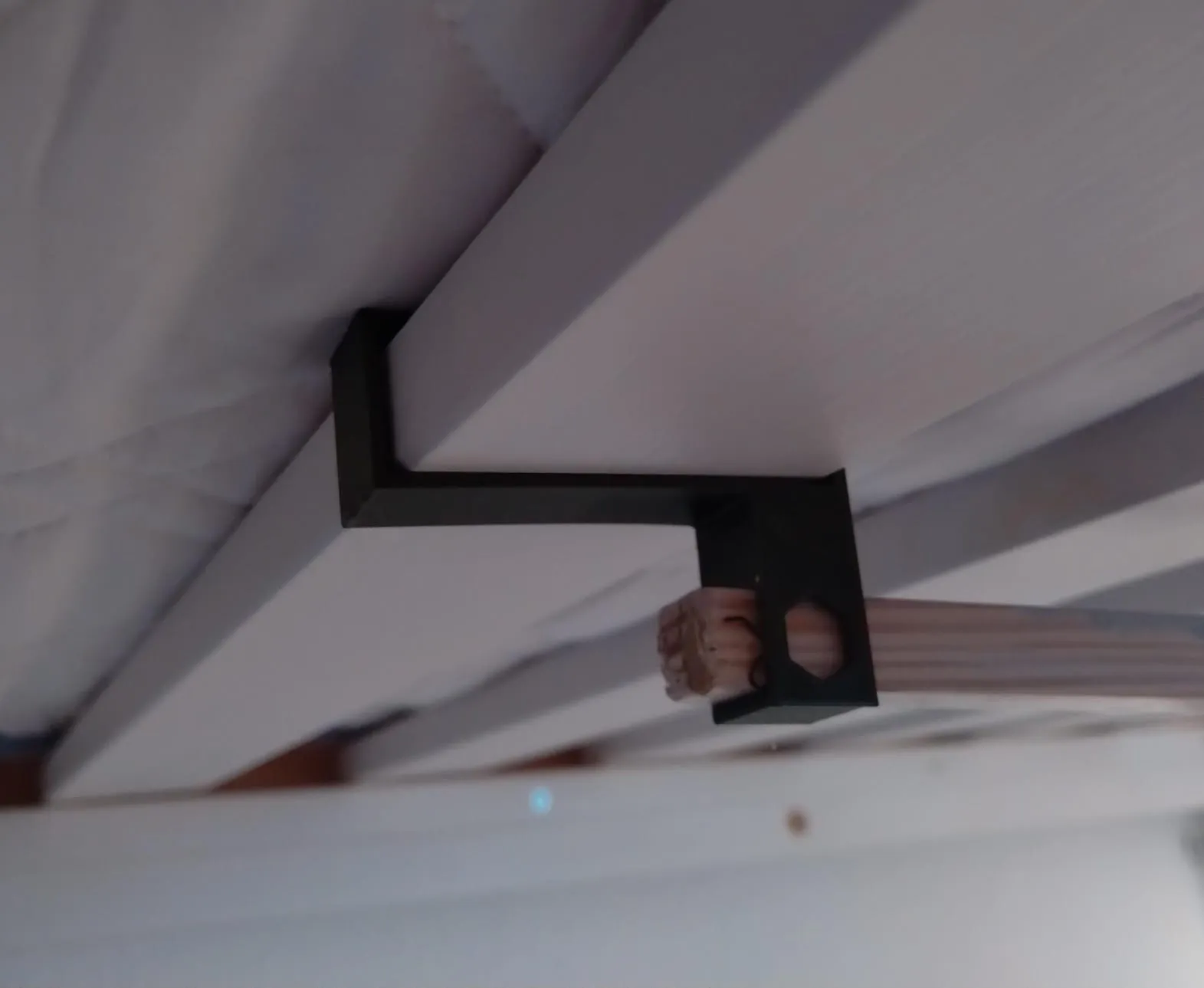 Giá đỡ màn hình di động cho giường tầng IKEA STORÅ