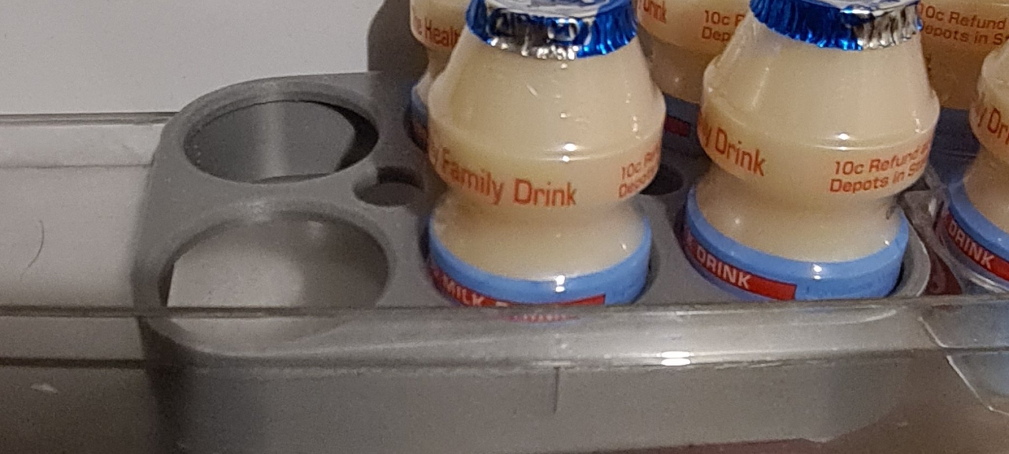 Giá đỡ trứng 6 cái cho cửa tủ lạnh bằng nhôm bạc