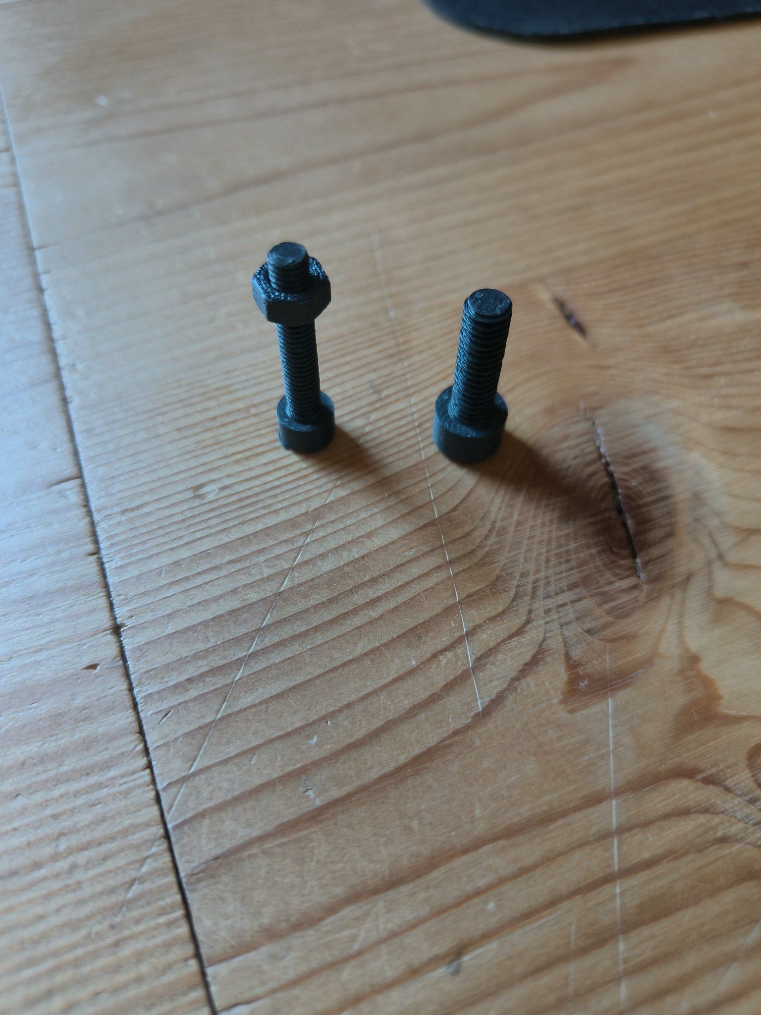 Bu lông và đai ốc M3, M5, M6 và M8 với độ dài từ 10mm đến 50mm