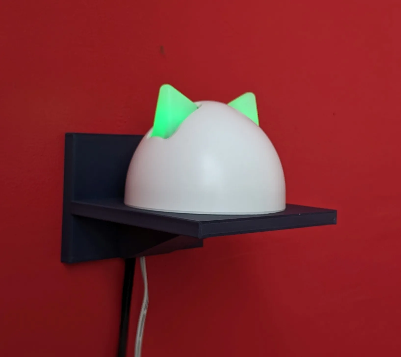 Giá treo tường cho Hub kết nối Sure Petcare