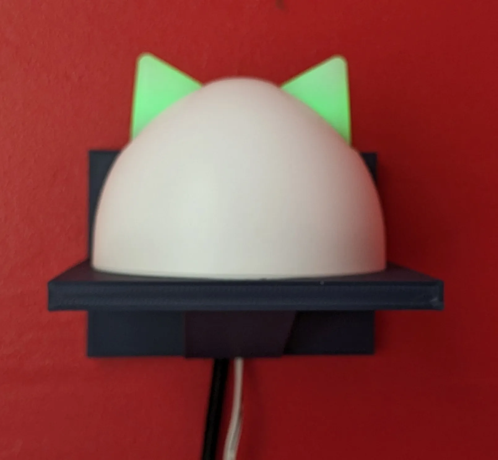 Giá treo tường cho Hub kết nối Sure Petcare