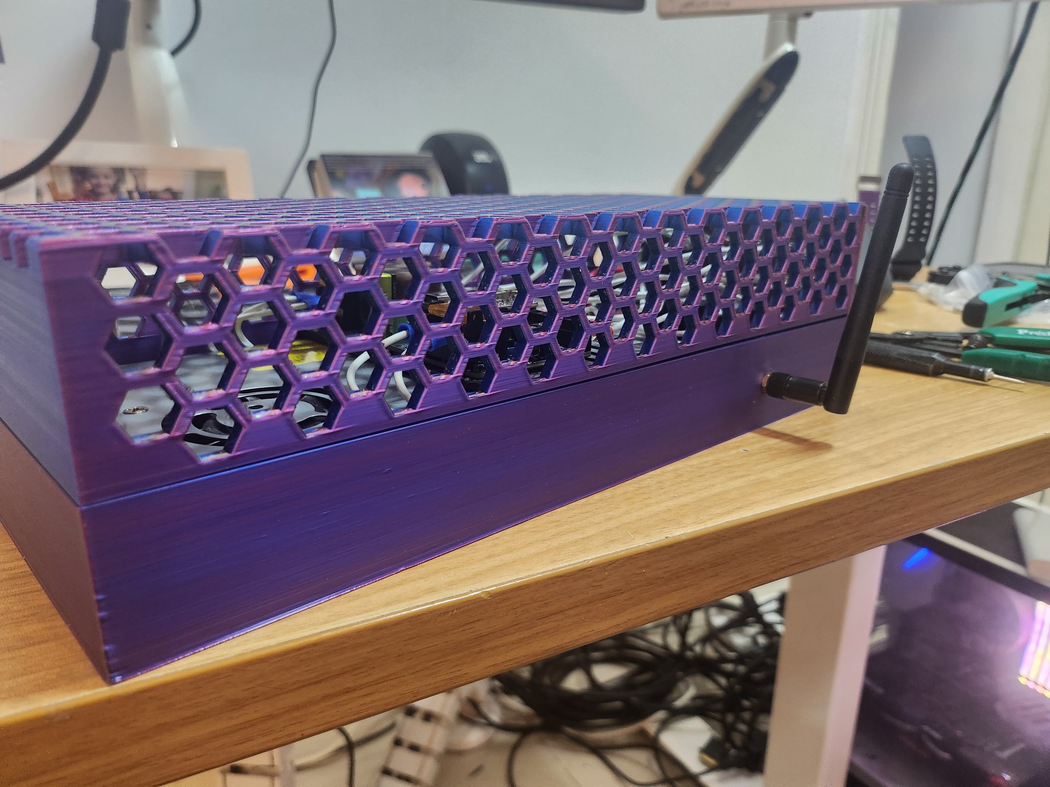 Bộ vỏ điều khiển LED QuinLED Dig Quad và nguồn Meanwell LRS-350-24