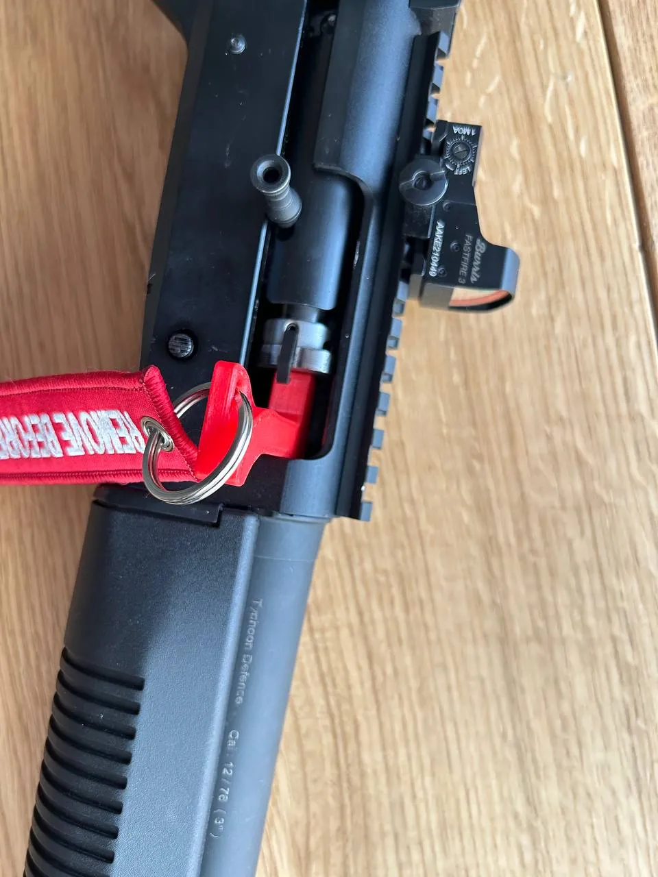 Cờ an toàn cho súng trường 12g