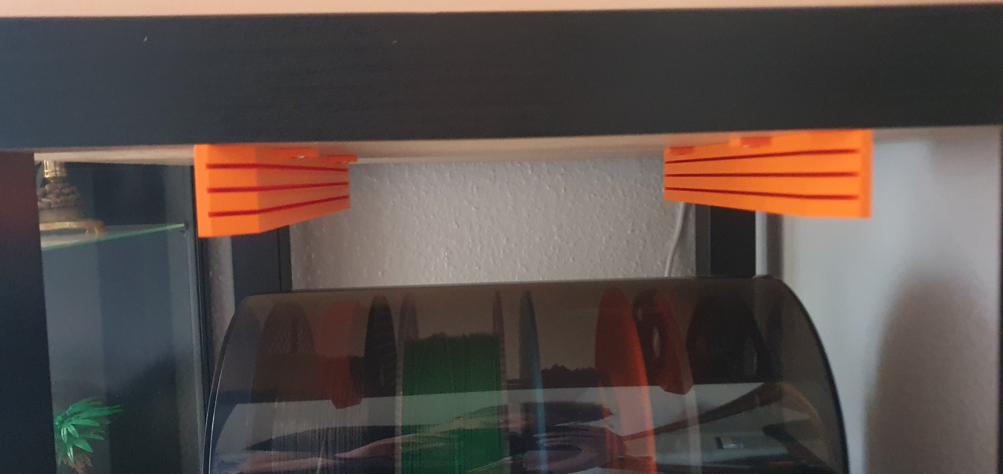 Giá đỡ đĩa in 3D gắn dưới bàn cho 3 đĩa