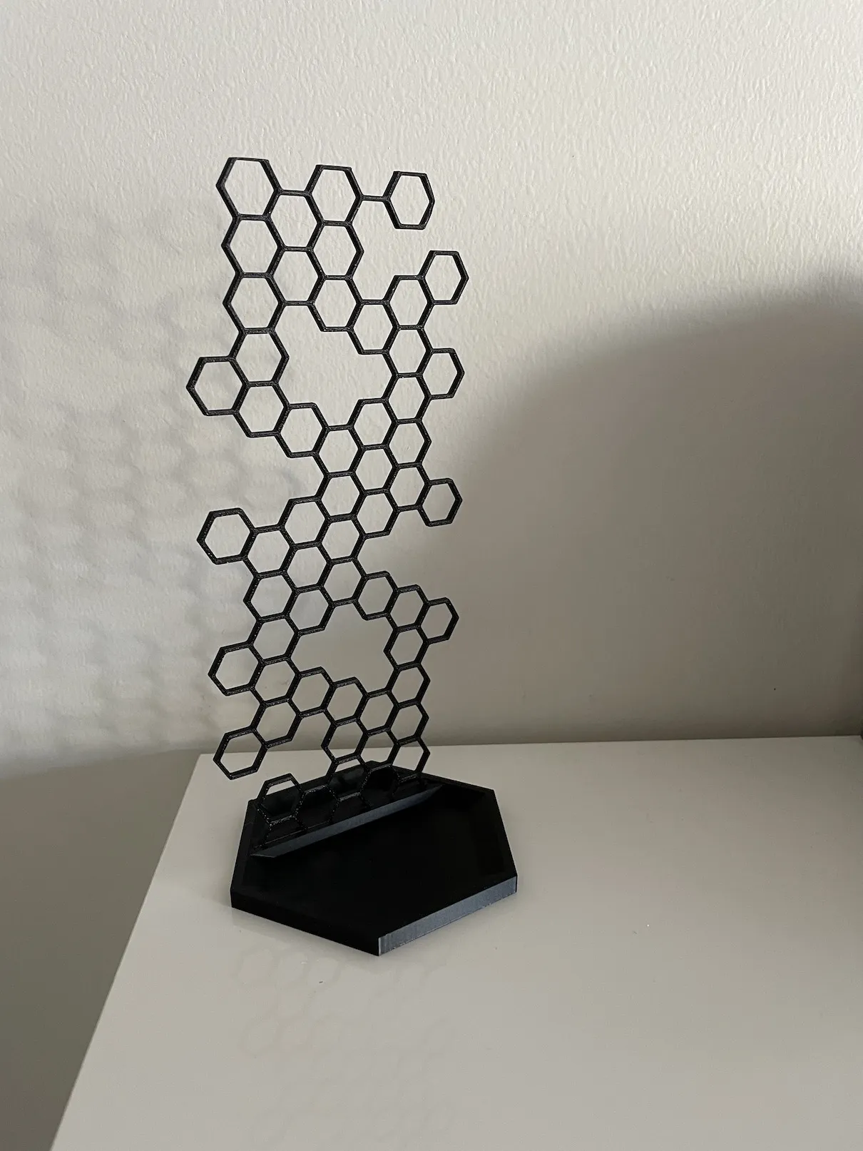 Giá đỡ bông tai đơn giản và tiện lợi