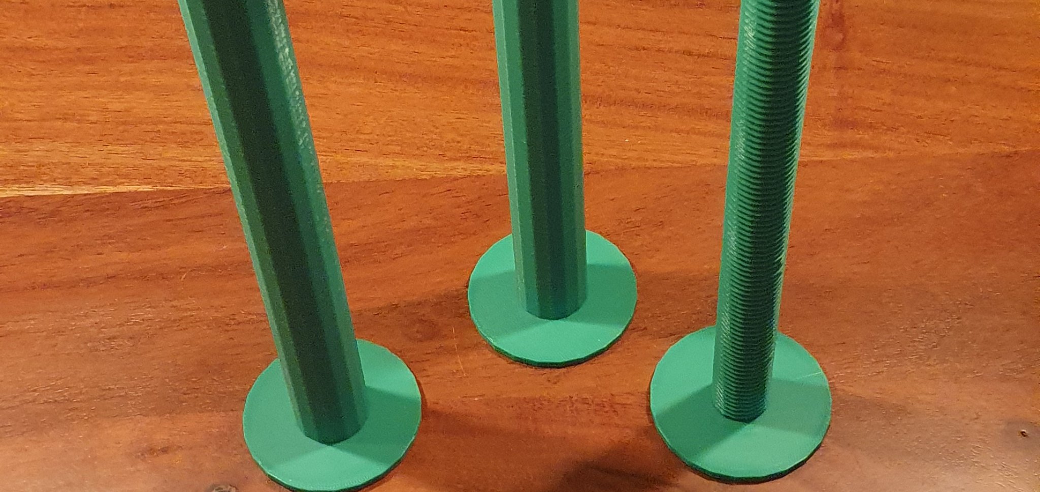 Giá đỡ điều chỉnh bằng ren có thể mở rộng từ 20-38cm