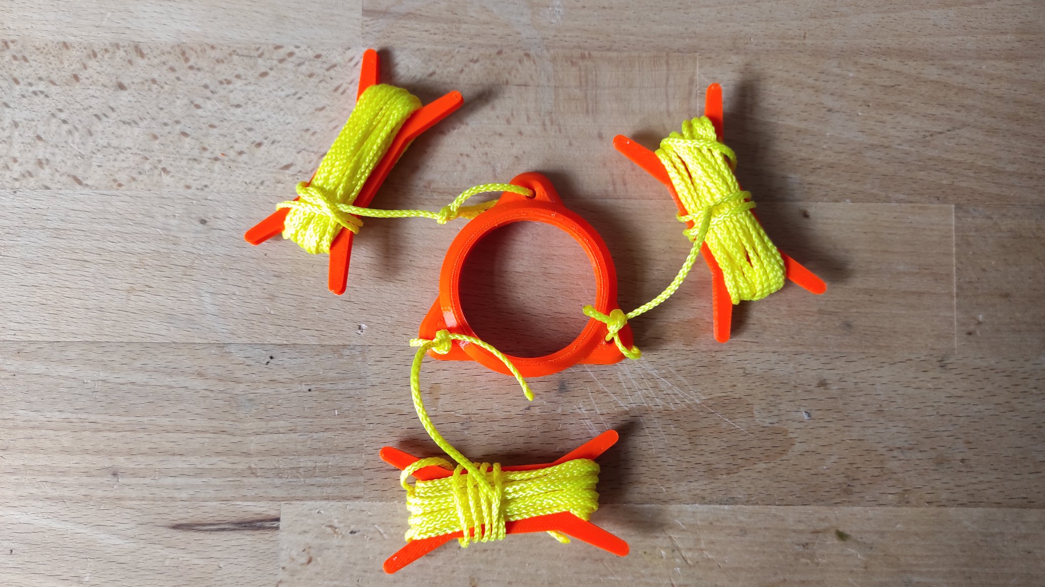 Hệ thống dây treo cho cột Spiderbeam với bộ căng dây