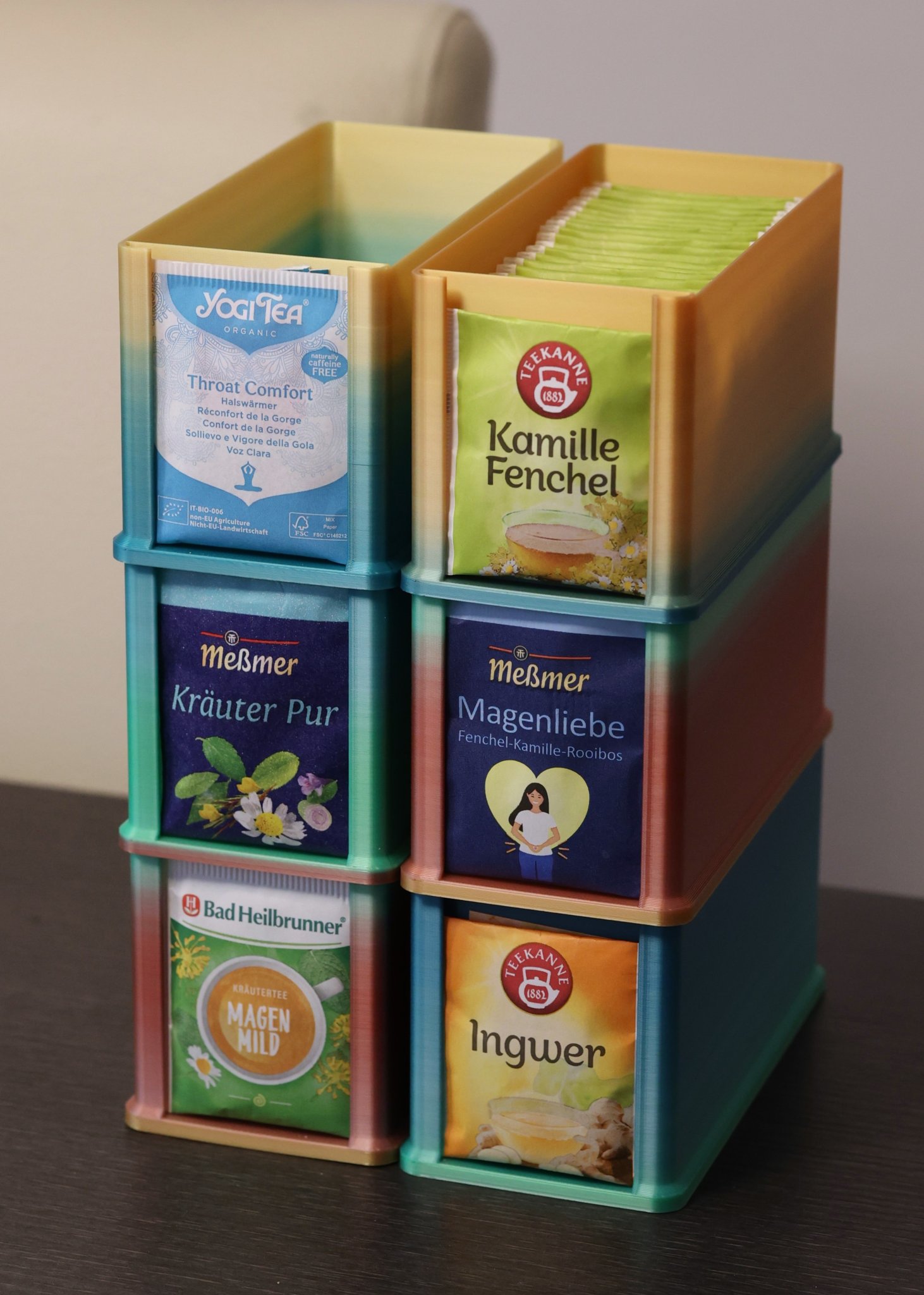 Hộp trà túi lọc xếp chồng được in theo chế độ bình hoa