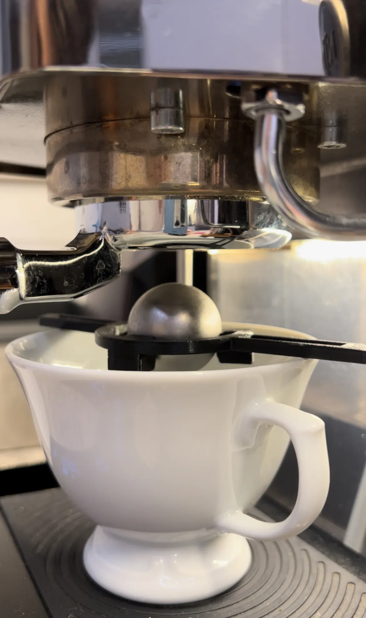 Thiết bị làm lạnh chiết xuất espresso hỗ trợ cầu inox 3cm