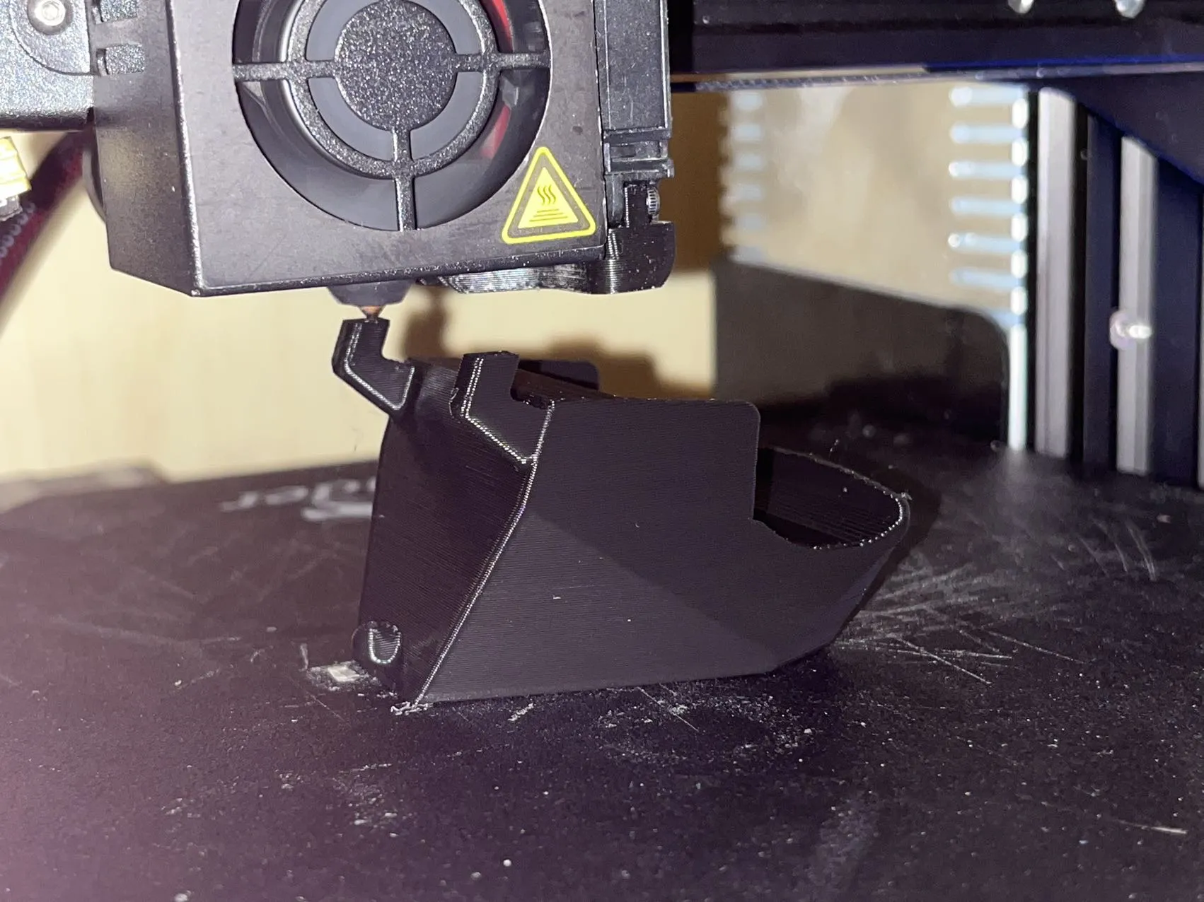 Giá đỡ tay cầm XBOX360 treo trên bảng Skadis của Ikea