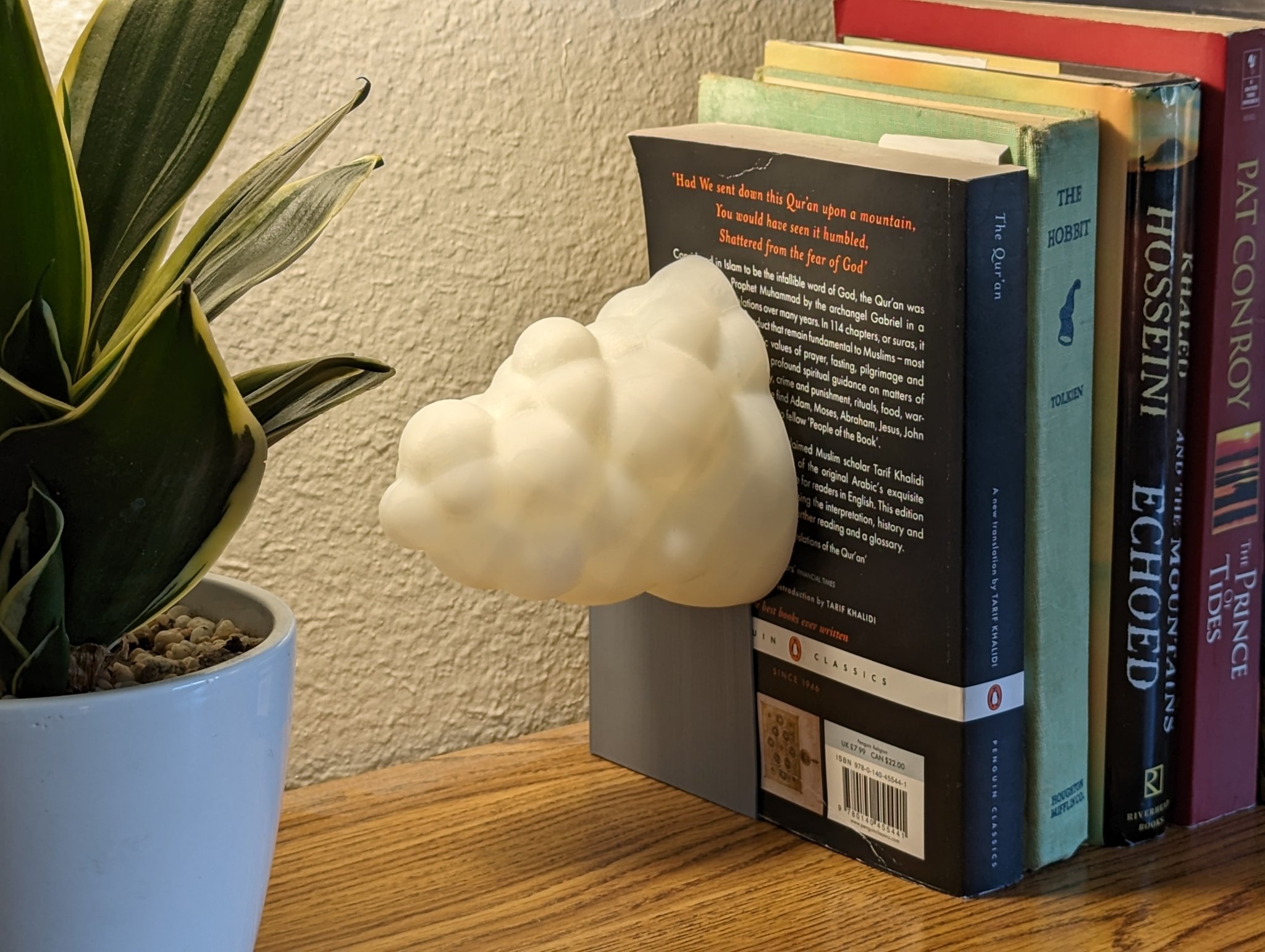 Giá đỡ sách mây bay đơn giản