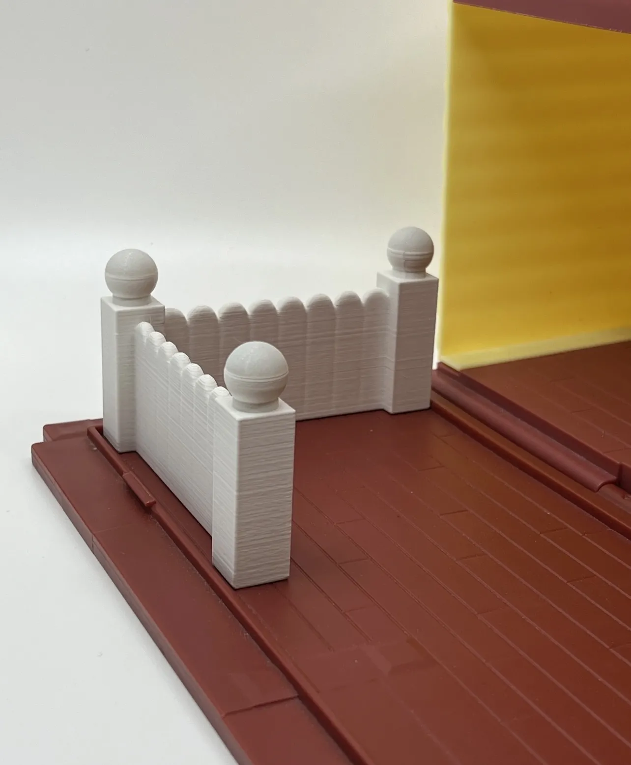 Phụ kiện hàng rào cho ngôi nhà Bluey