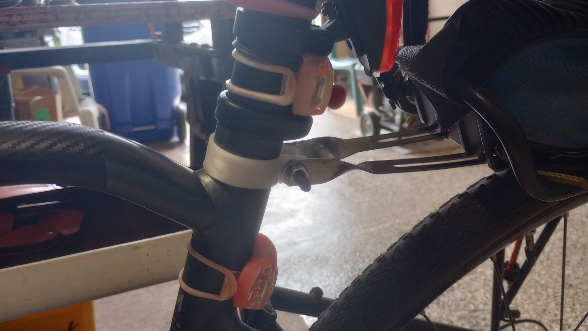 Kẹp gắn giá đỡ xe đạp cho khung ghế xe đạp 35mm