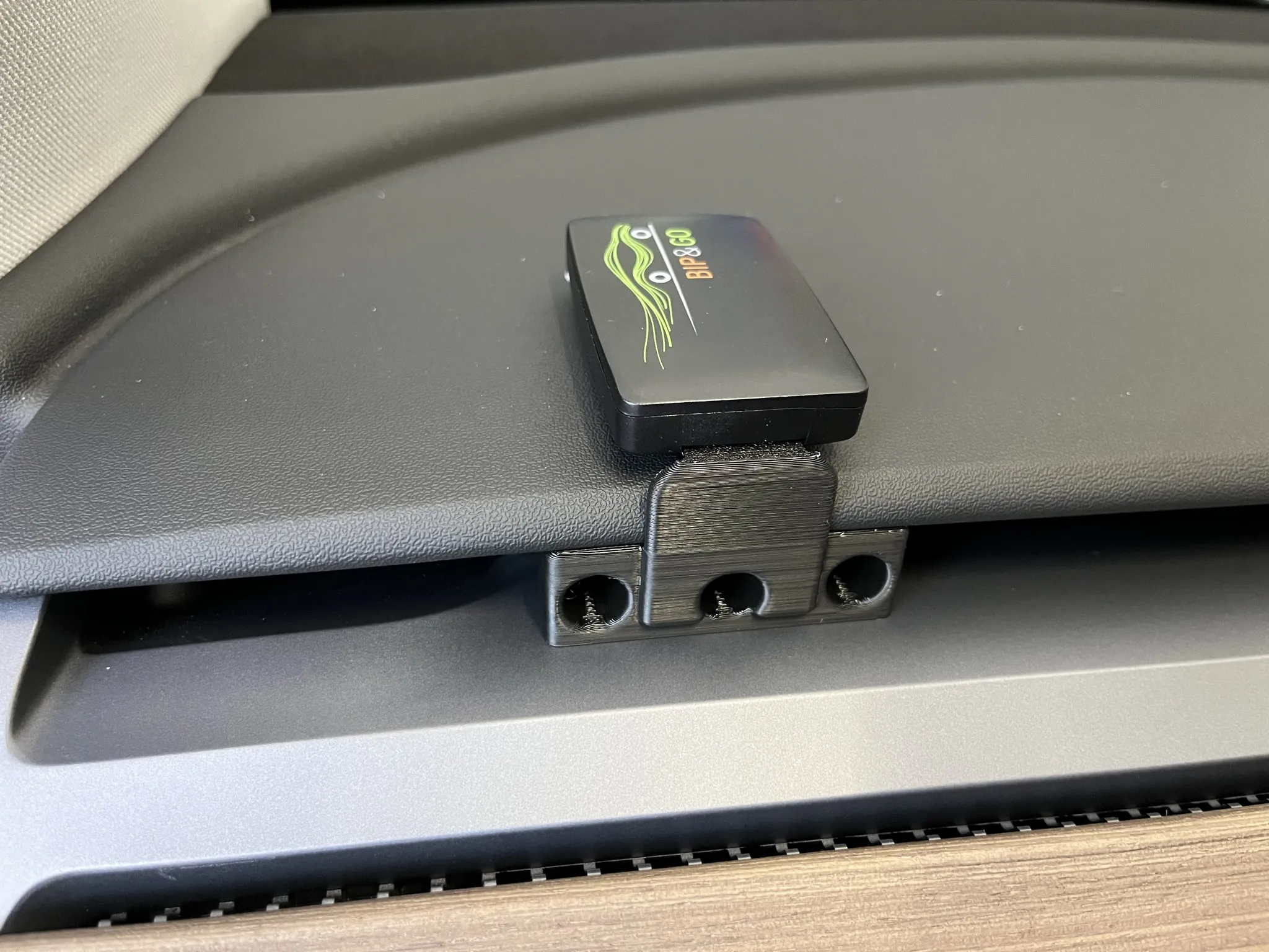 Giá đỡ Bip&Go cho Tesla Model 3 & Y