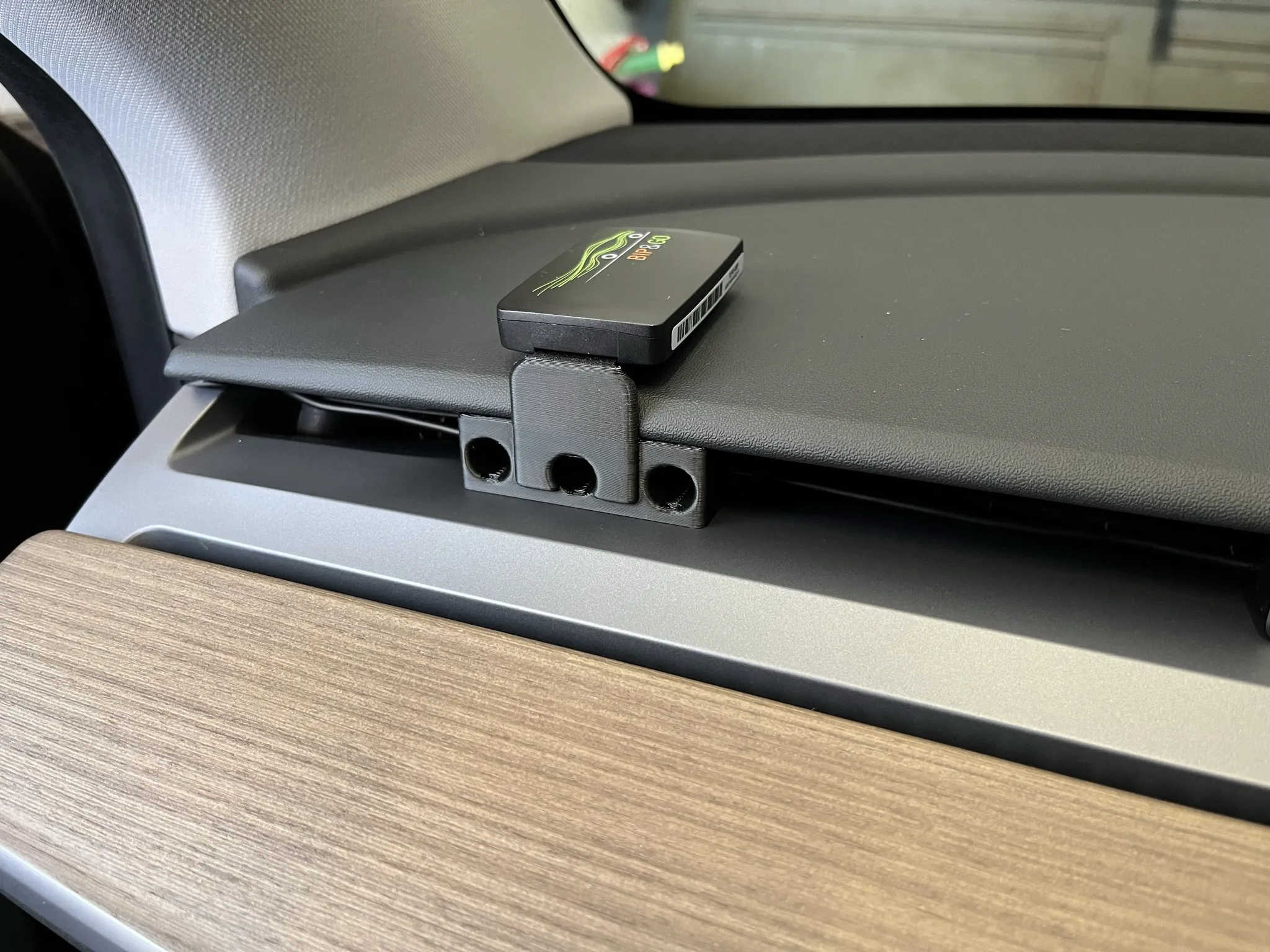 Giá đỡ Bip&Go cho Tesla Model 3 & Y