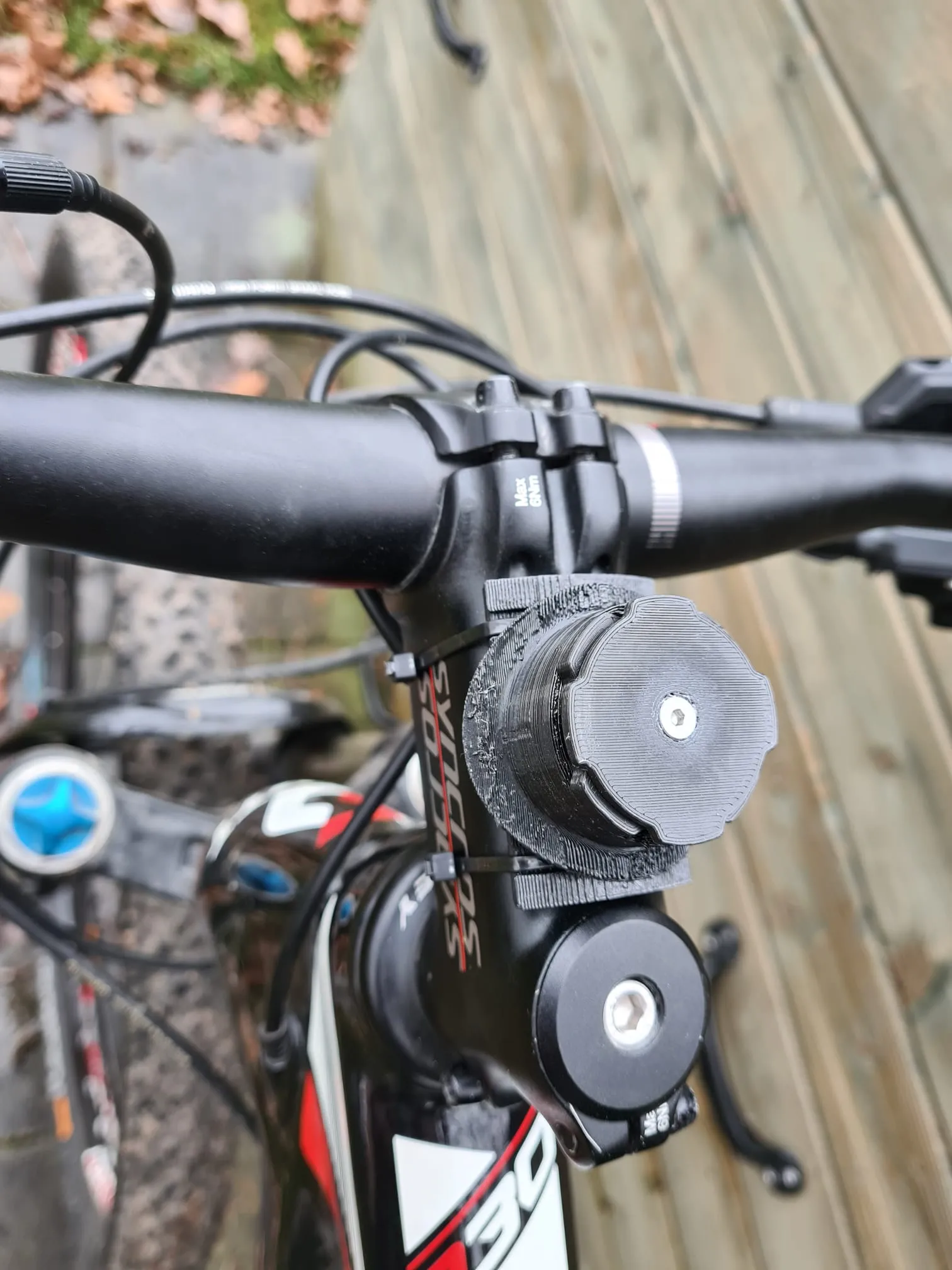 Bộ giá đỡ Quad-Lock hoàn toàn có thể in 3D