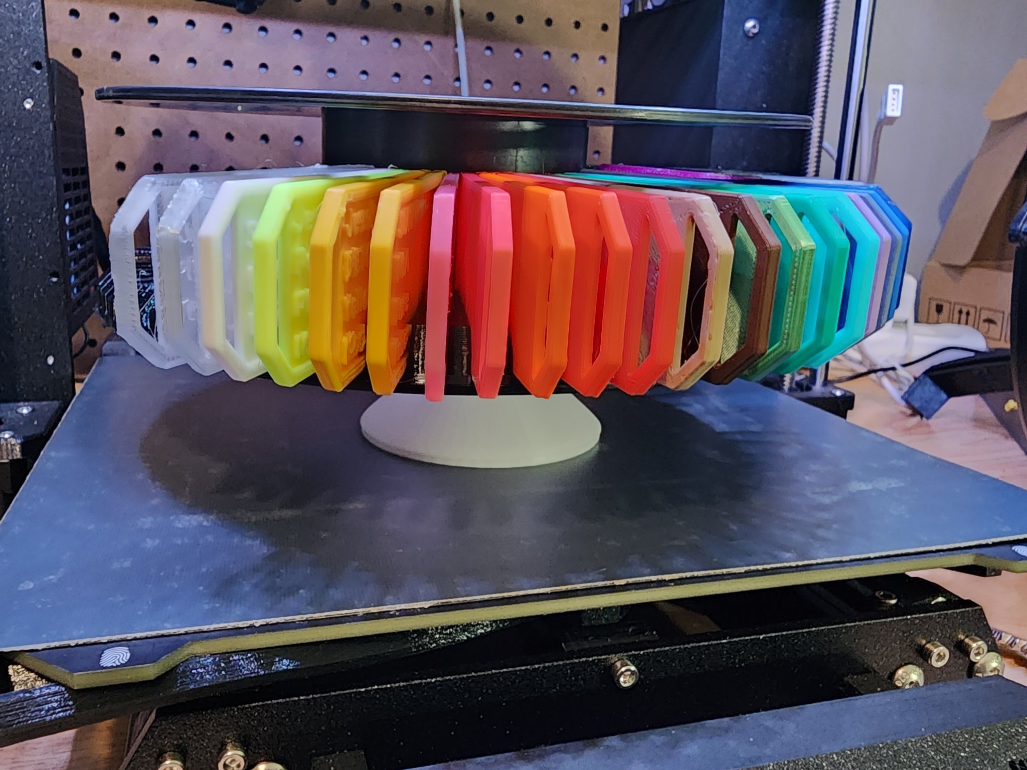 Giá đỡ mẫu cuộn filament Prusament