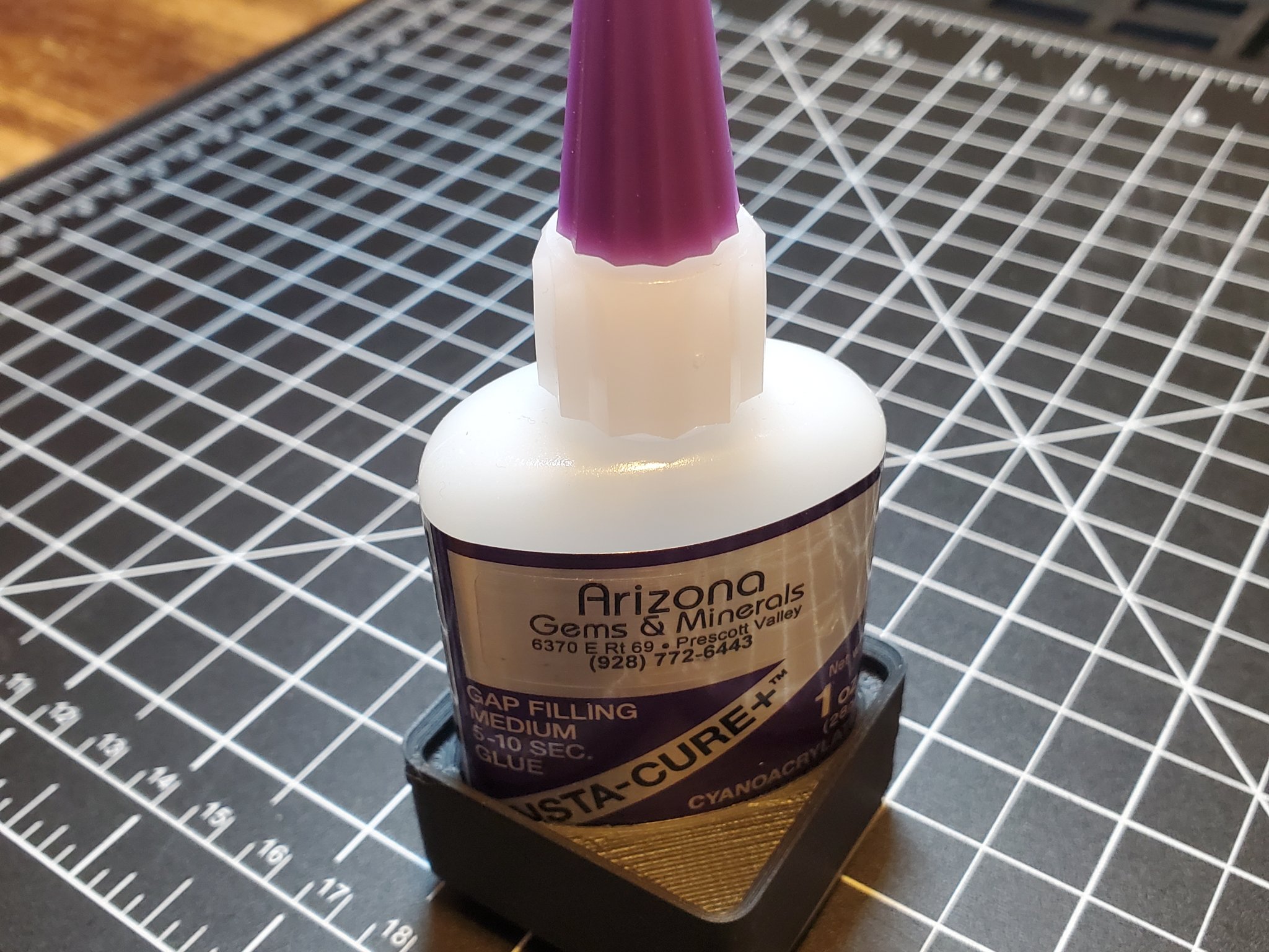 Bộ sưu tập giá đỡ keo BSI Gridfinity cho tổ chức hiệu quả