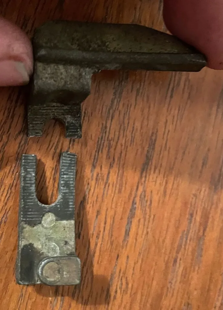 Liên kết mở cửa xe Saab 900 cho bên lái