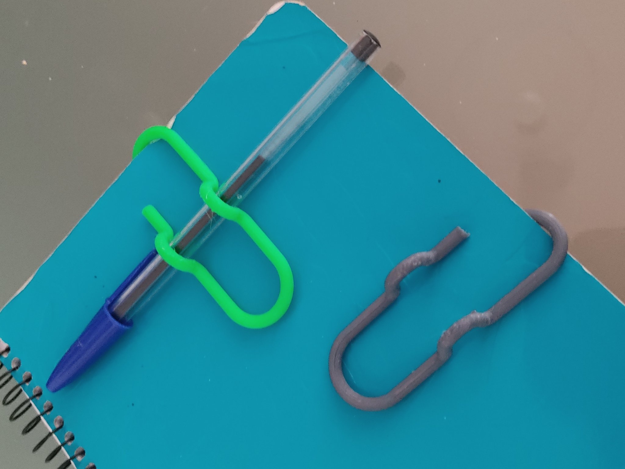 Kẹp bút tiện lợi để mang theo mọi lúc