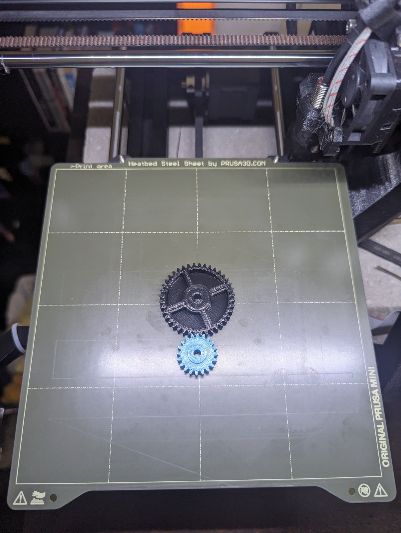 Bánh răng 40 và 20 răng với tỷ lệ 2:1