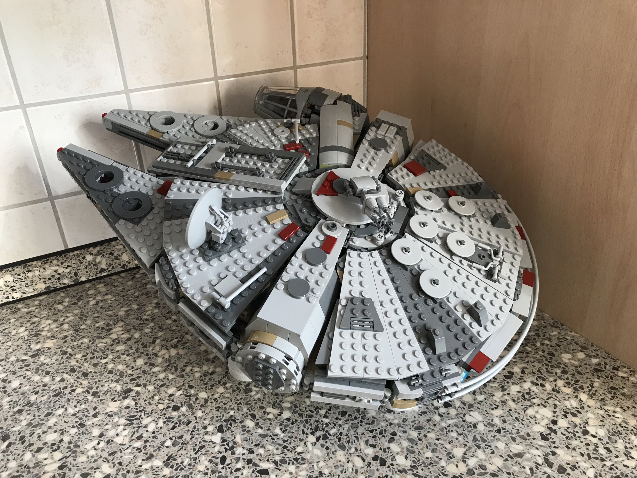 Giá đỡ cho mô hình LEGO Millennium Falcon 75257