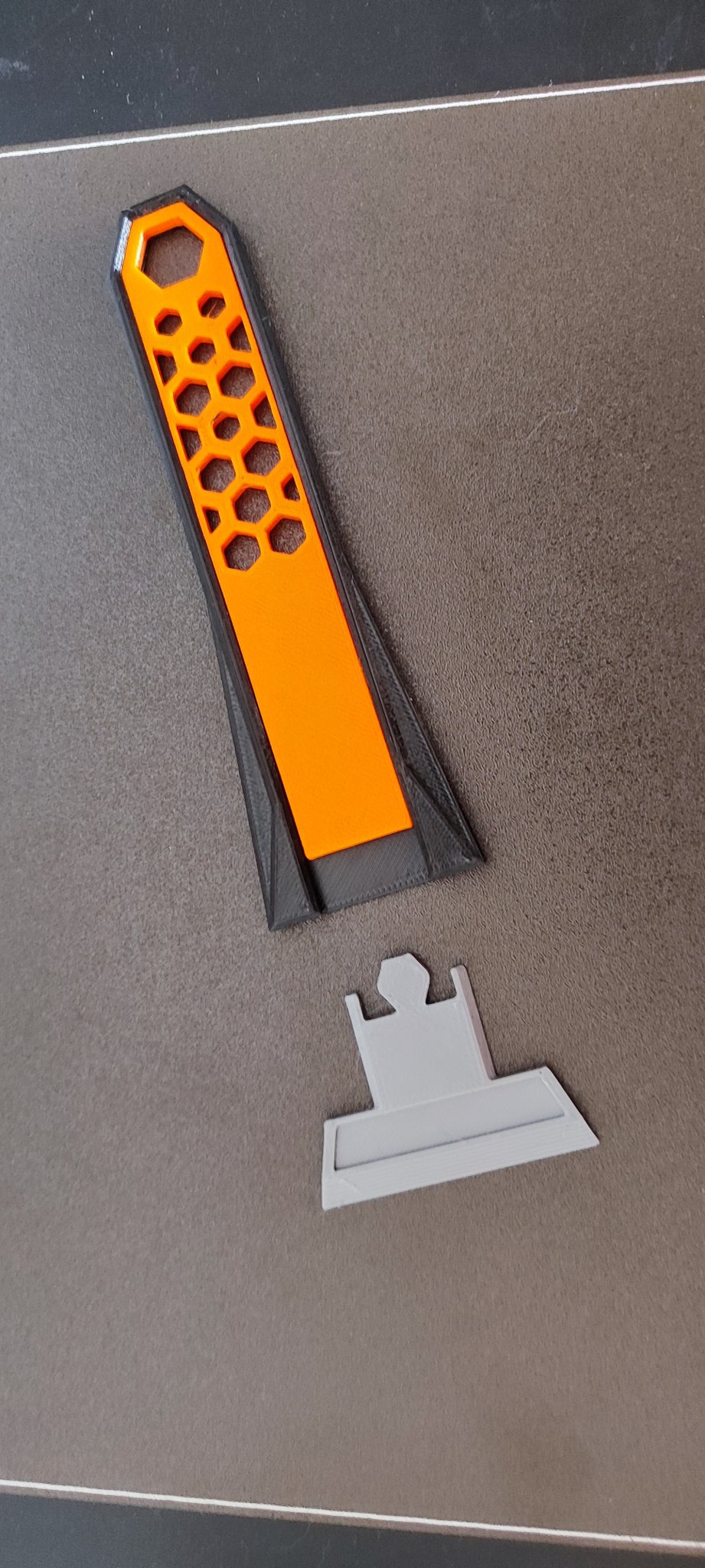 Công cụ cạo với lưỡi thay thế và thiết kế hình lục giác