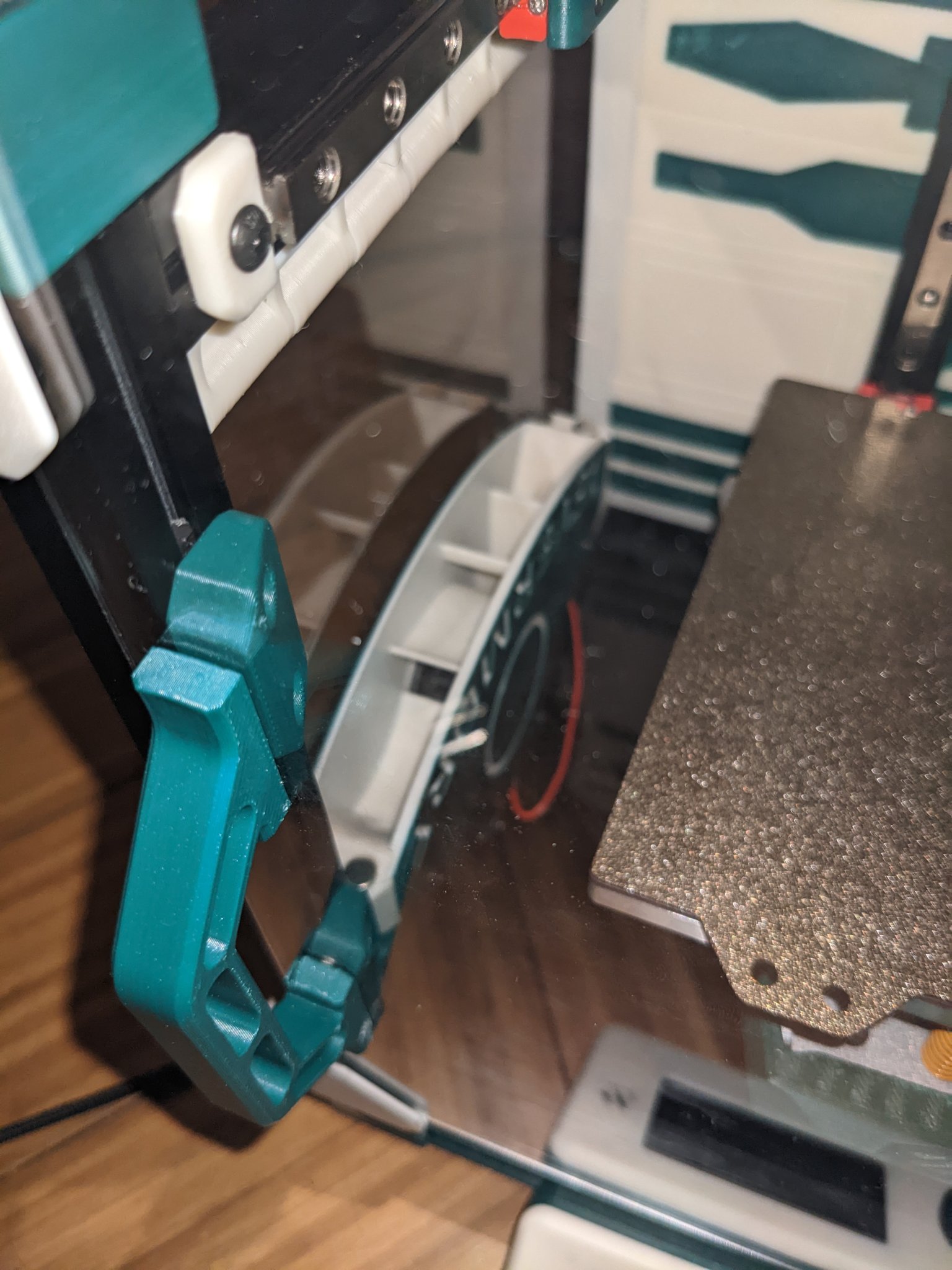 Nắp cửa từ Voron V0.1 cho đai ốc không rơi