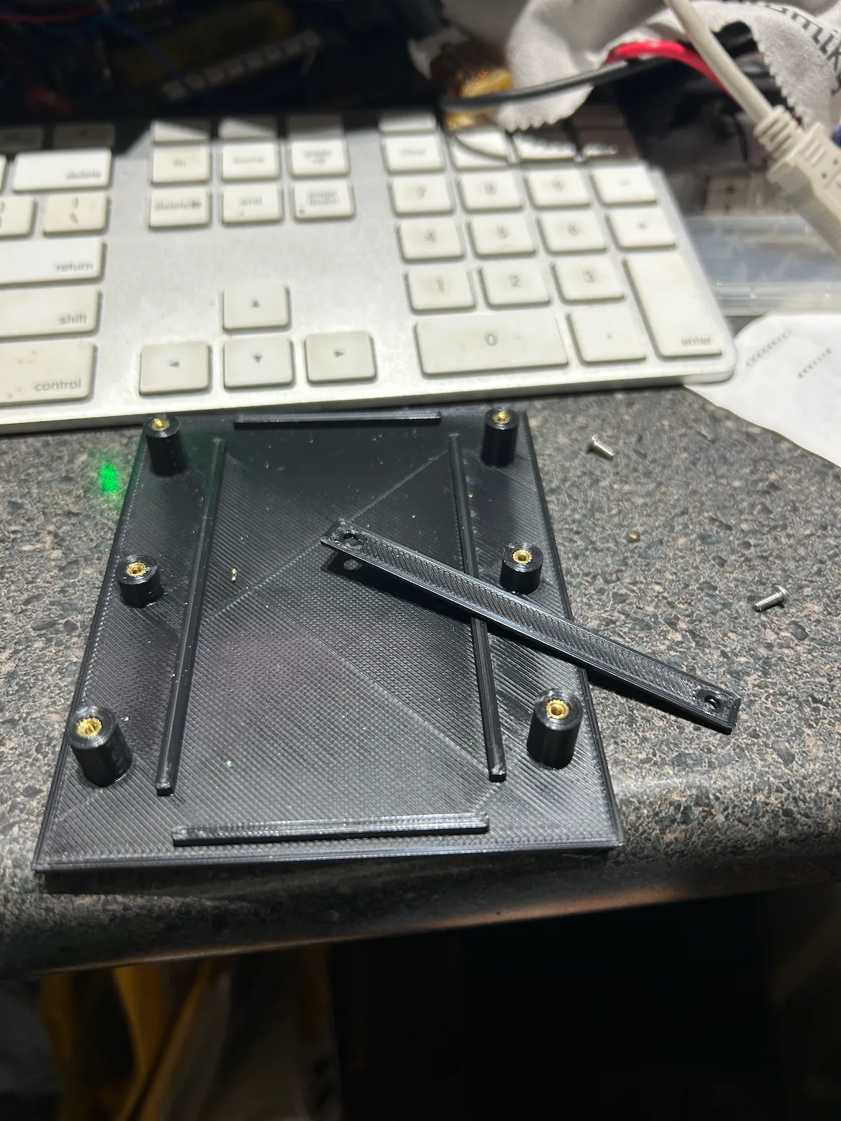 Bảng thử nghiệm mạch điện và pin LiPo