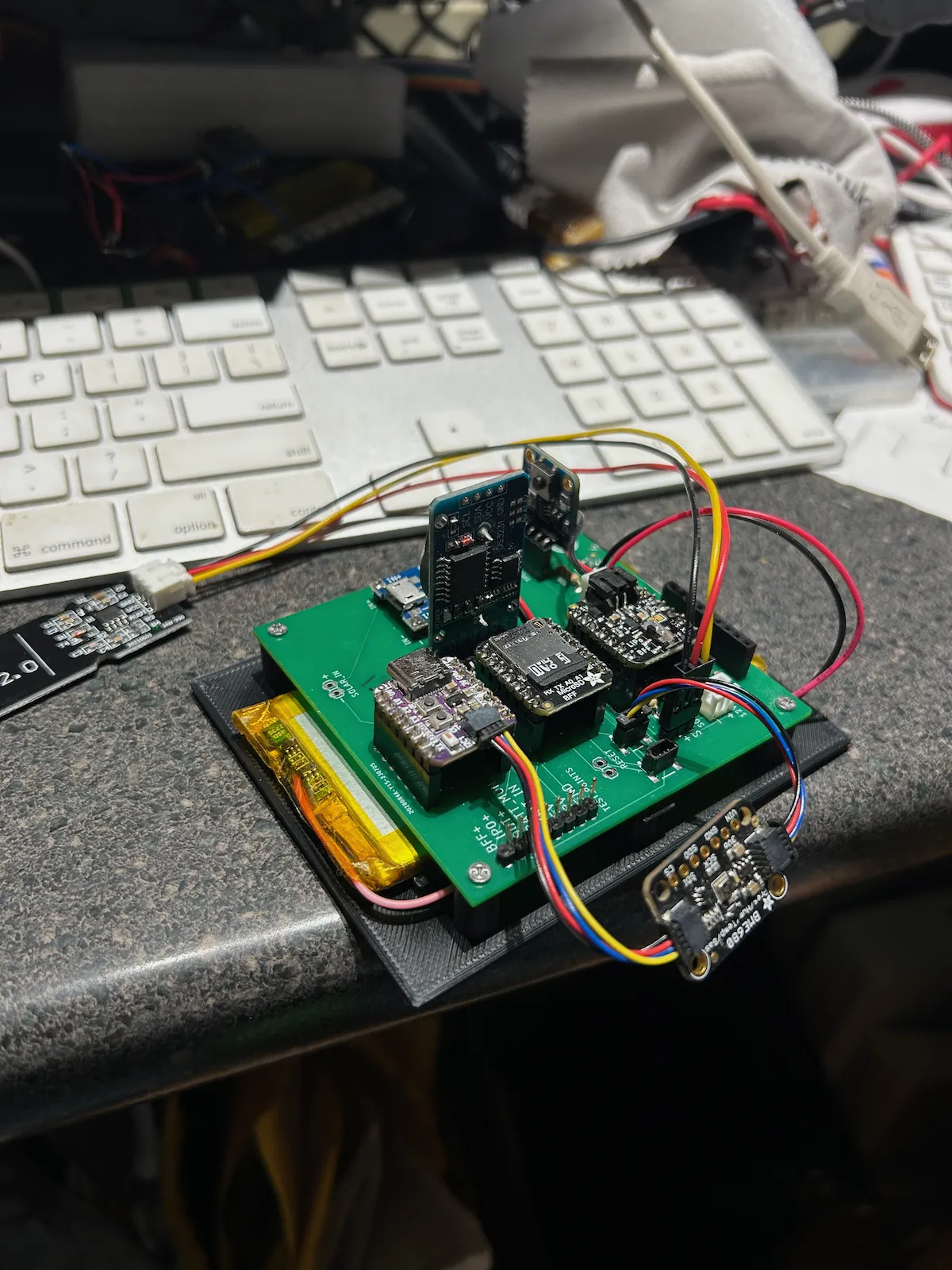 Bảng thử nghiệm mạch điện và pin LiPo