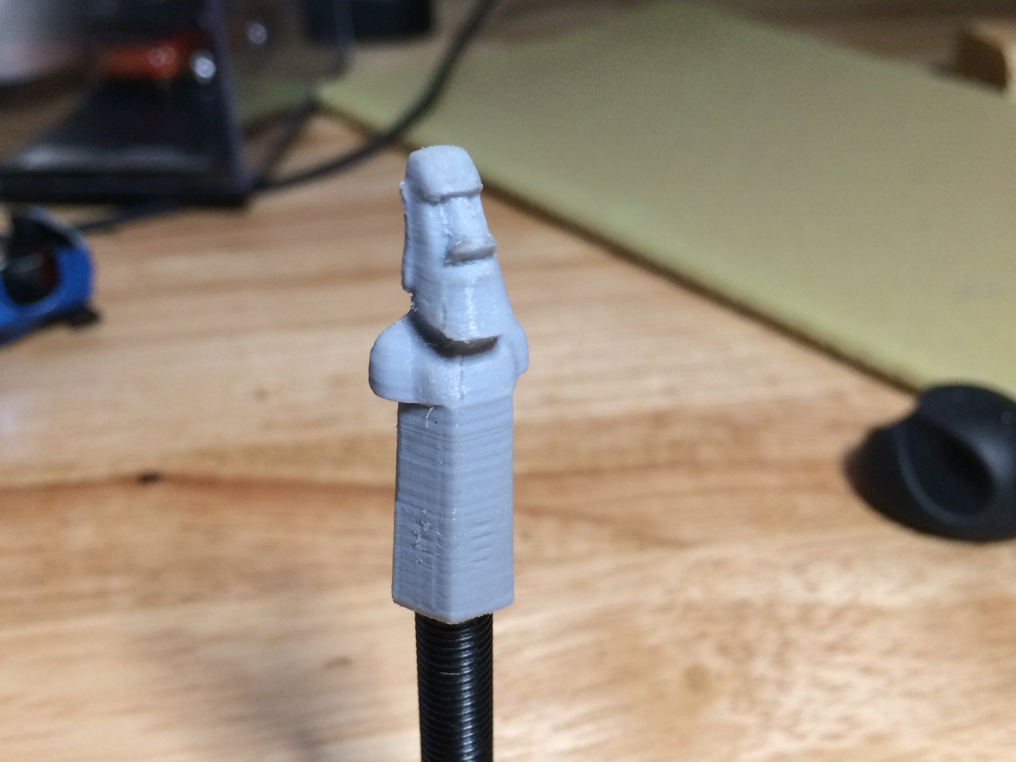 Nắp van Presta hình Moai độc đáo