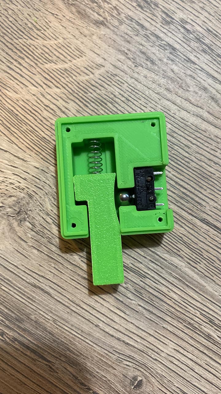 Công tắc cửa điều khiển đèn LED khi mở/đóng cửa