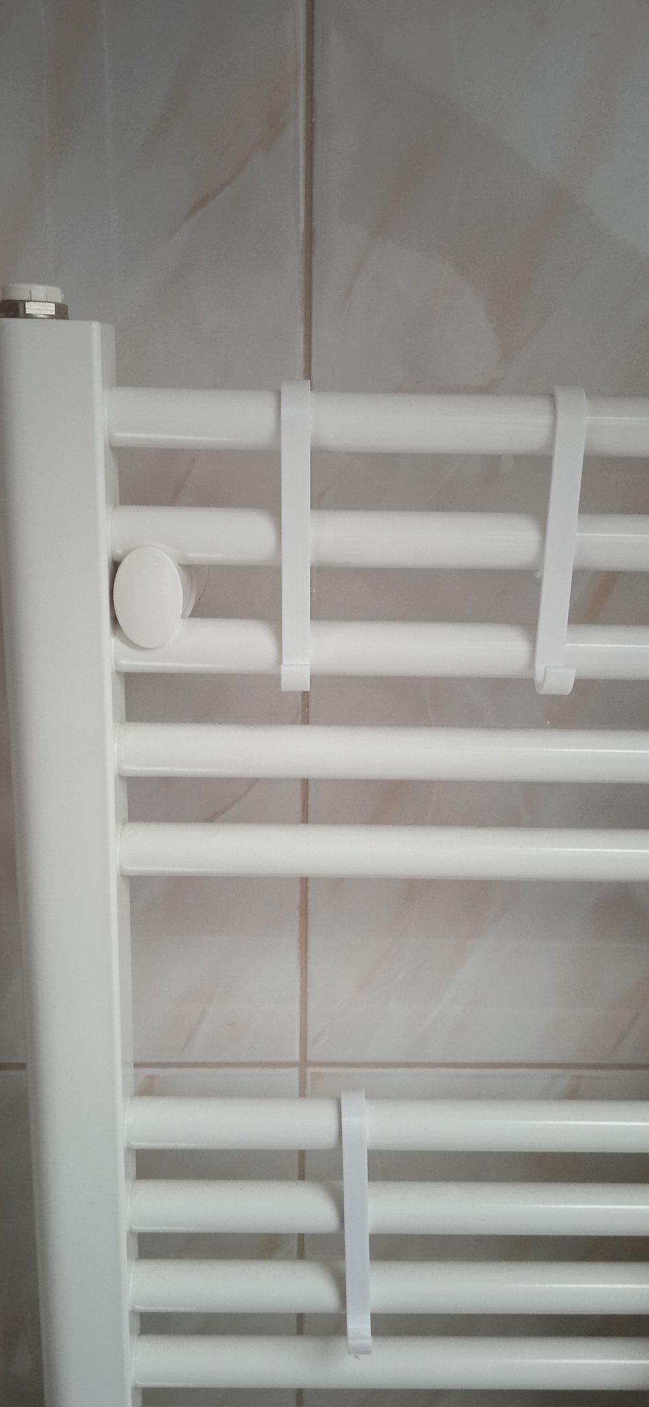 Giá treo khăn tắm cho bộ tản nhiệt dạng thang