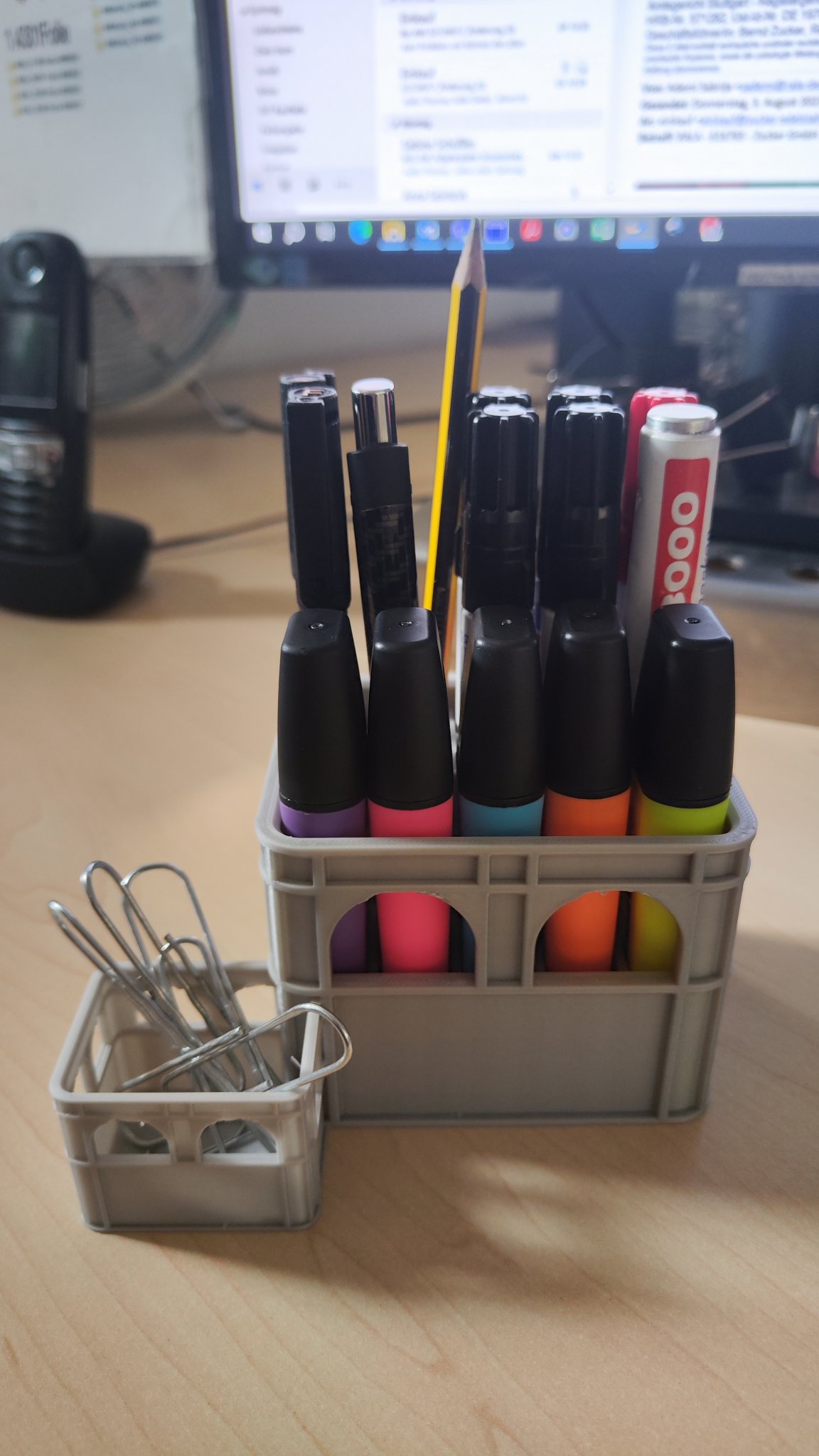 Hộp đựng bút văn phòng kiểu Bierkiste