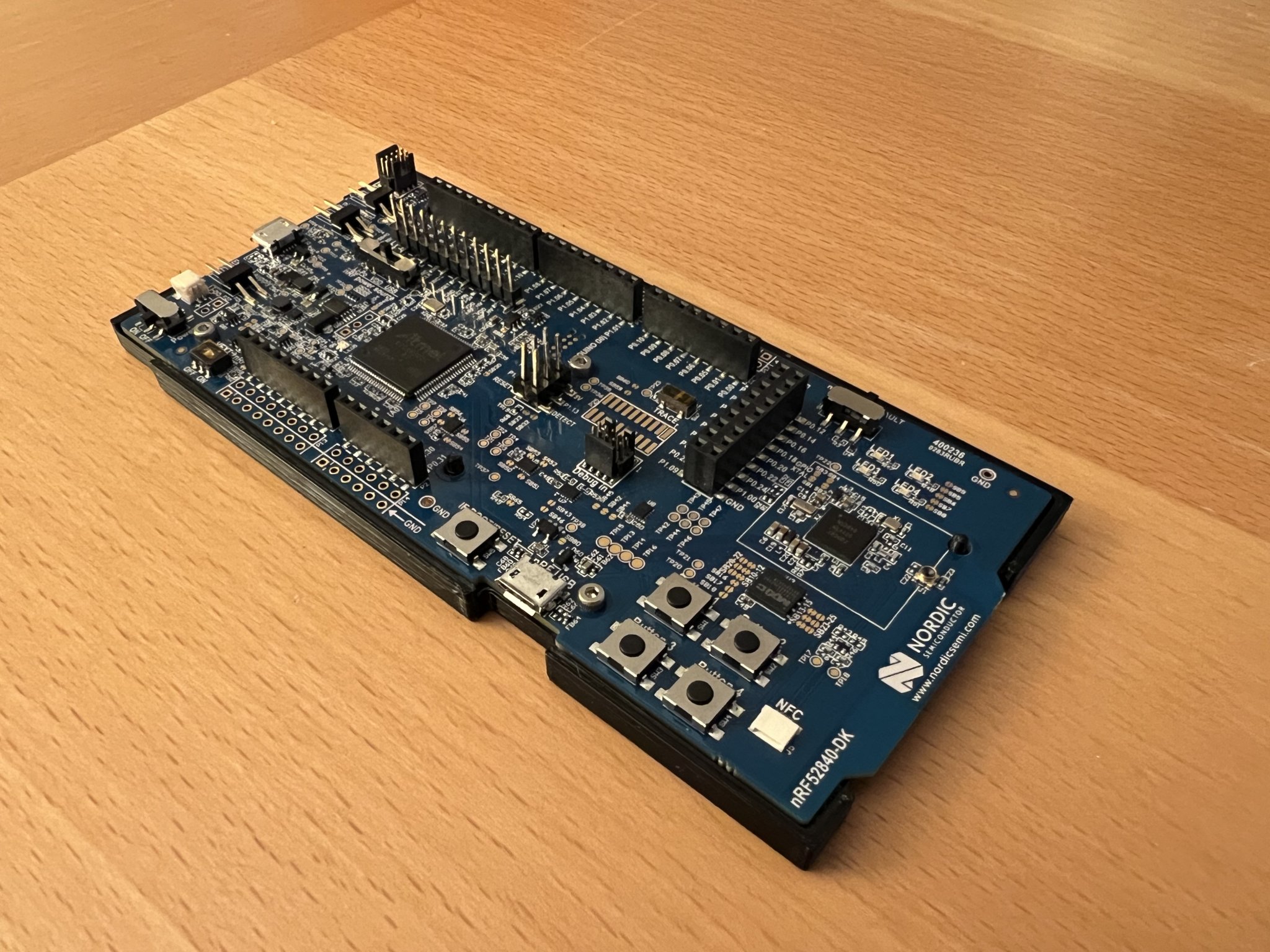 Vỏ bảo vệ cho bộ phát triển NRF52840-DK của Nordic