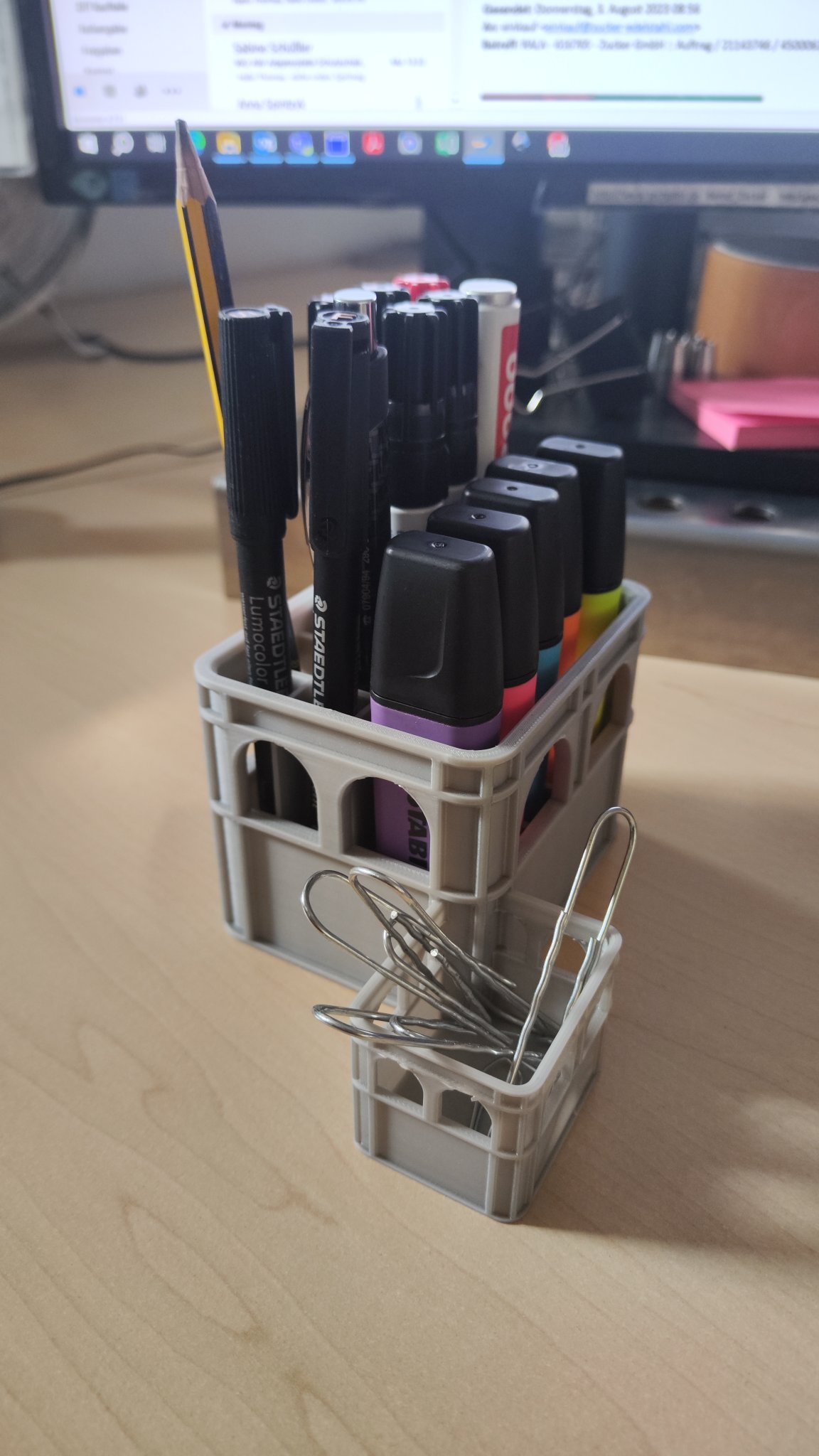 Hộp đựng bút văn phòng kiểu Bierkiste