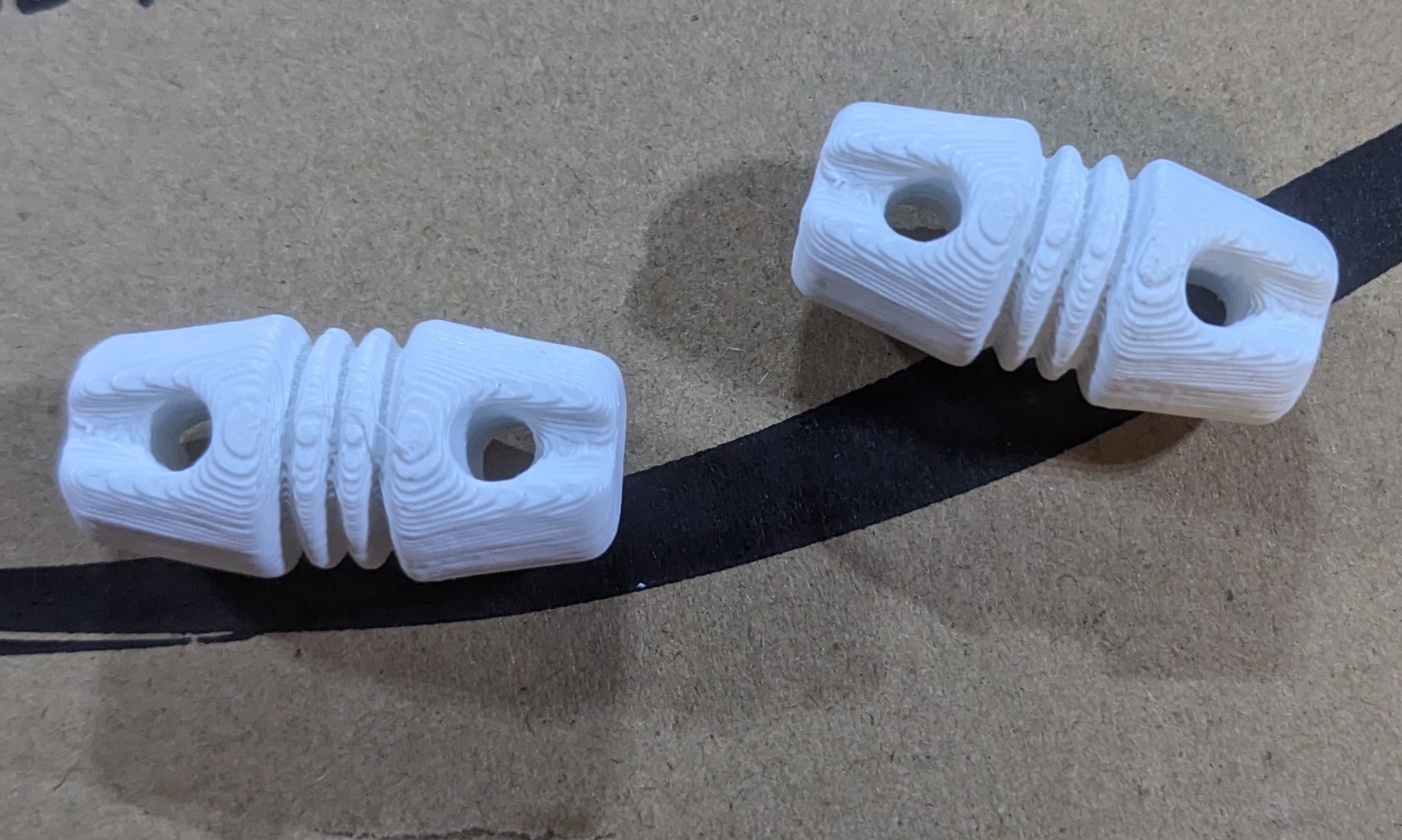 Cách điện ăng-ten hình xương chó tiêu chuẩn