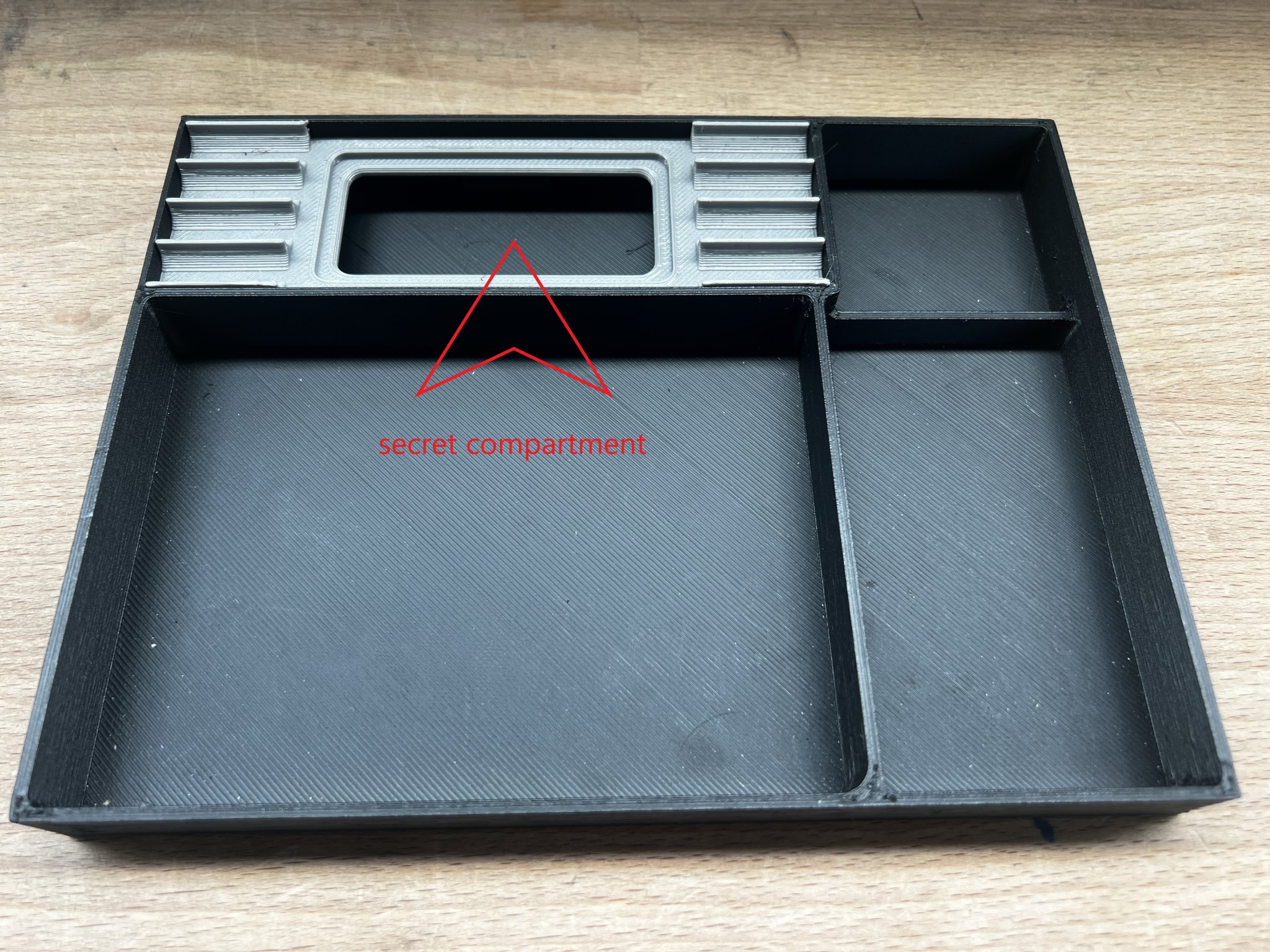 Giá đỡ văn phòng với ngăn bí mật tiện lợi