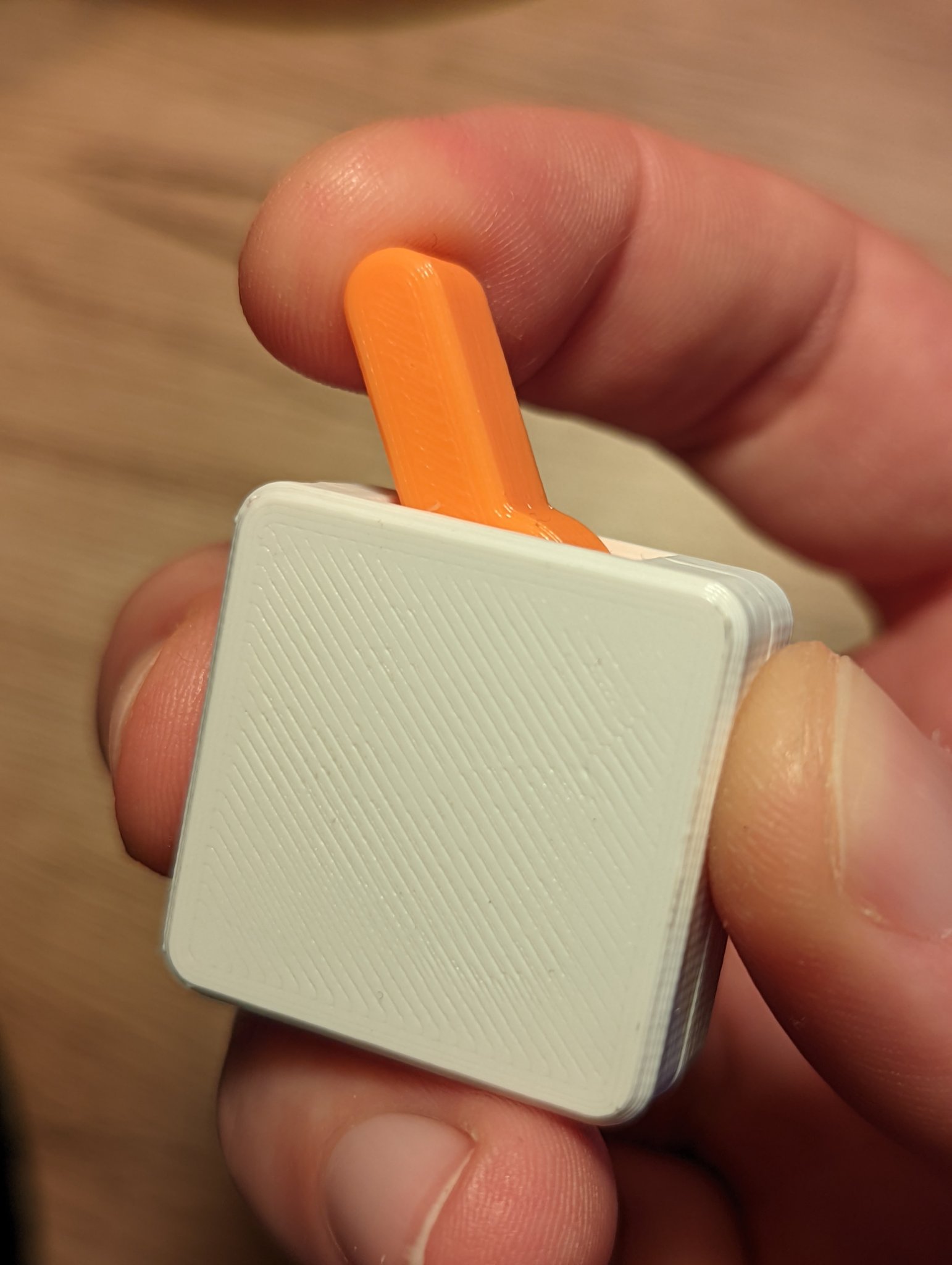 Công tắc bật tắt mini cho trò chơi Fidget