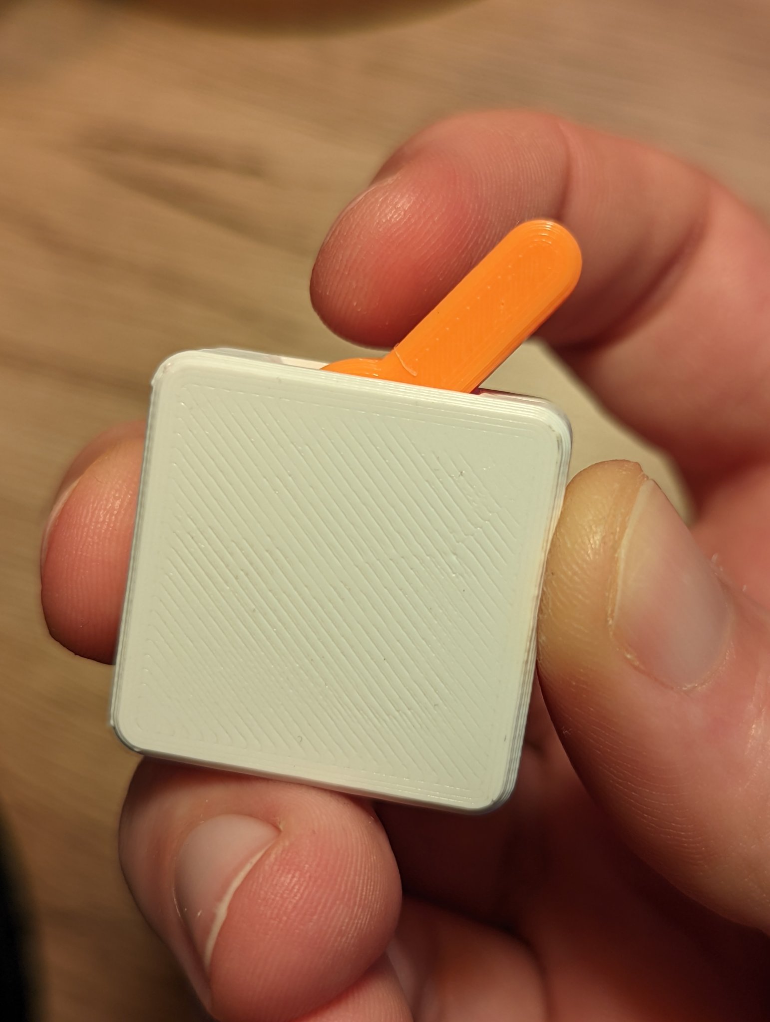 Công tắc bật tắt mini cho trò chơi Fidget