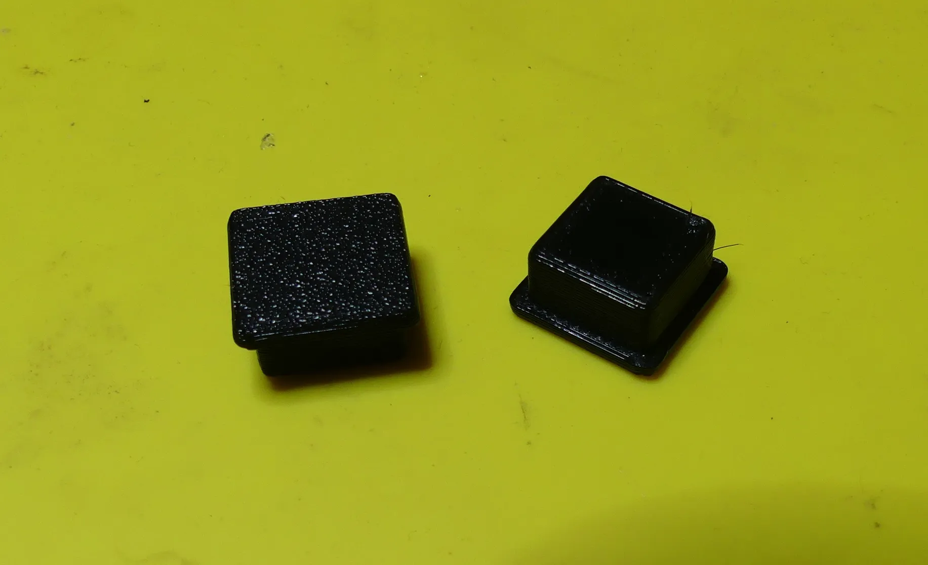 Nắp đậy cho ống vuông 20 x 20 x 1,5 mm