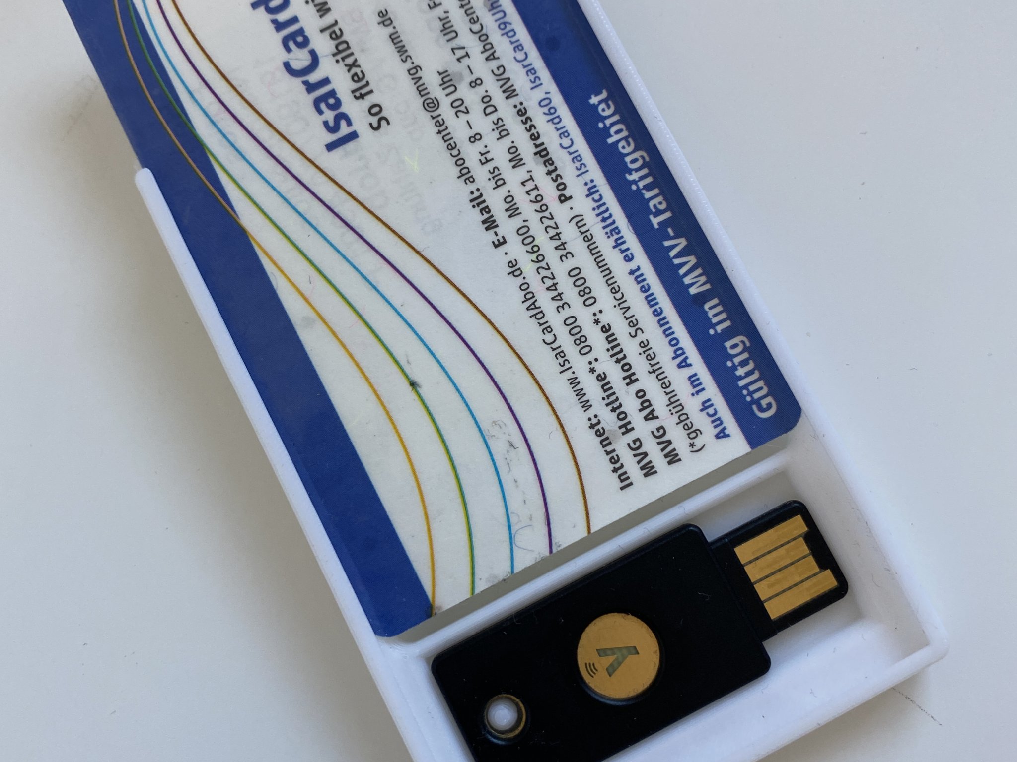 Giá đỡ thẻ với ngăn chứa Yubikey (ngang & dọc)