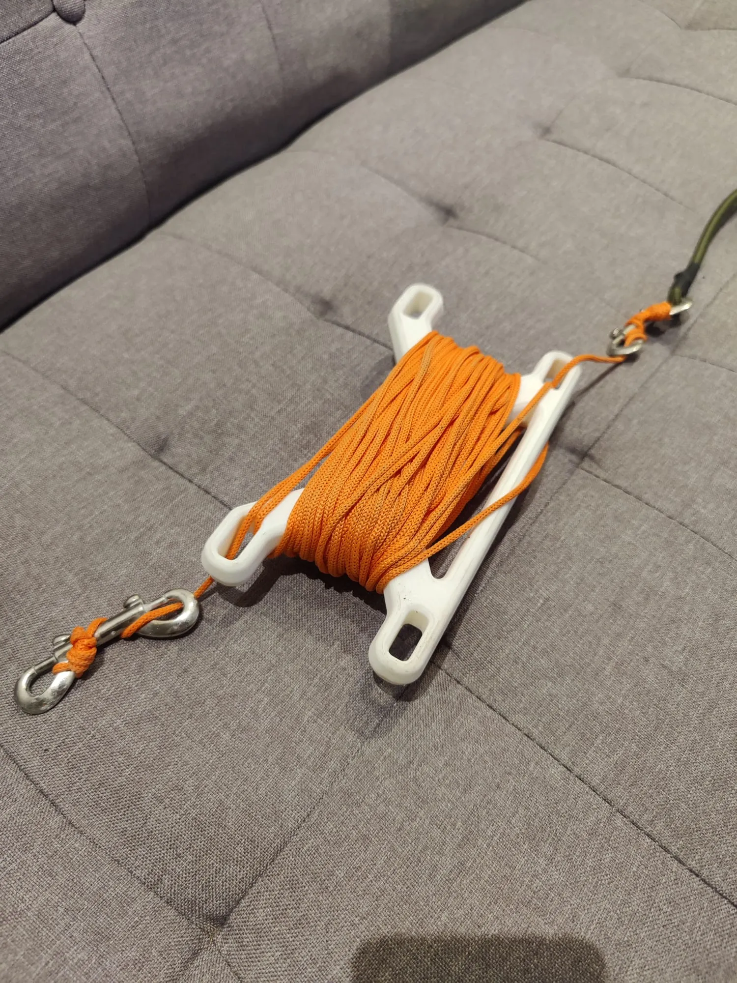 Cuộn dây phao cho lặn và câu cá dưới nước