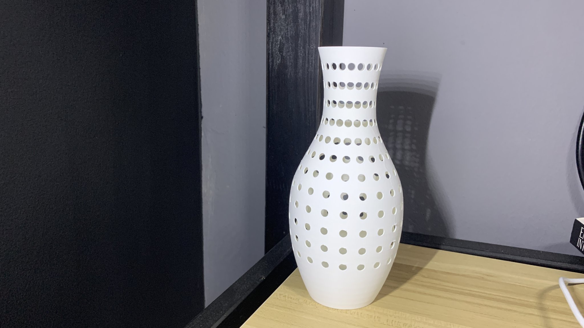 Bình hoa tối giản hình tròn cho bàn làm việc